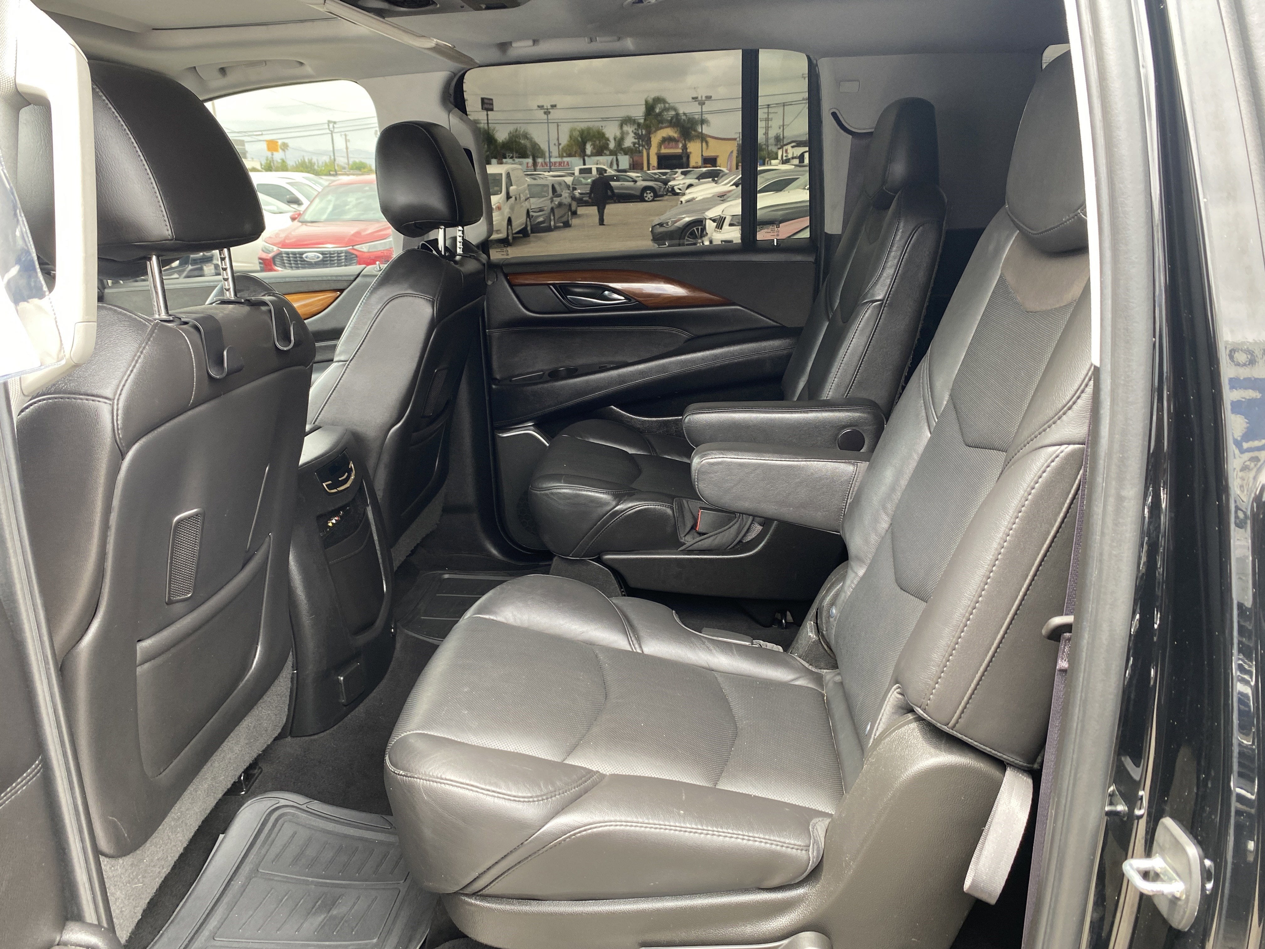 2016 Cadillac Escalade ESV Luxury Collection