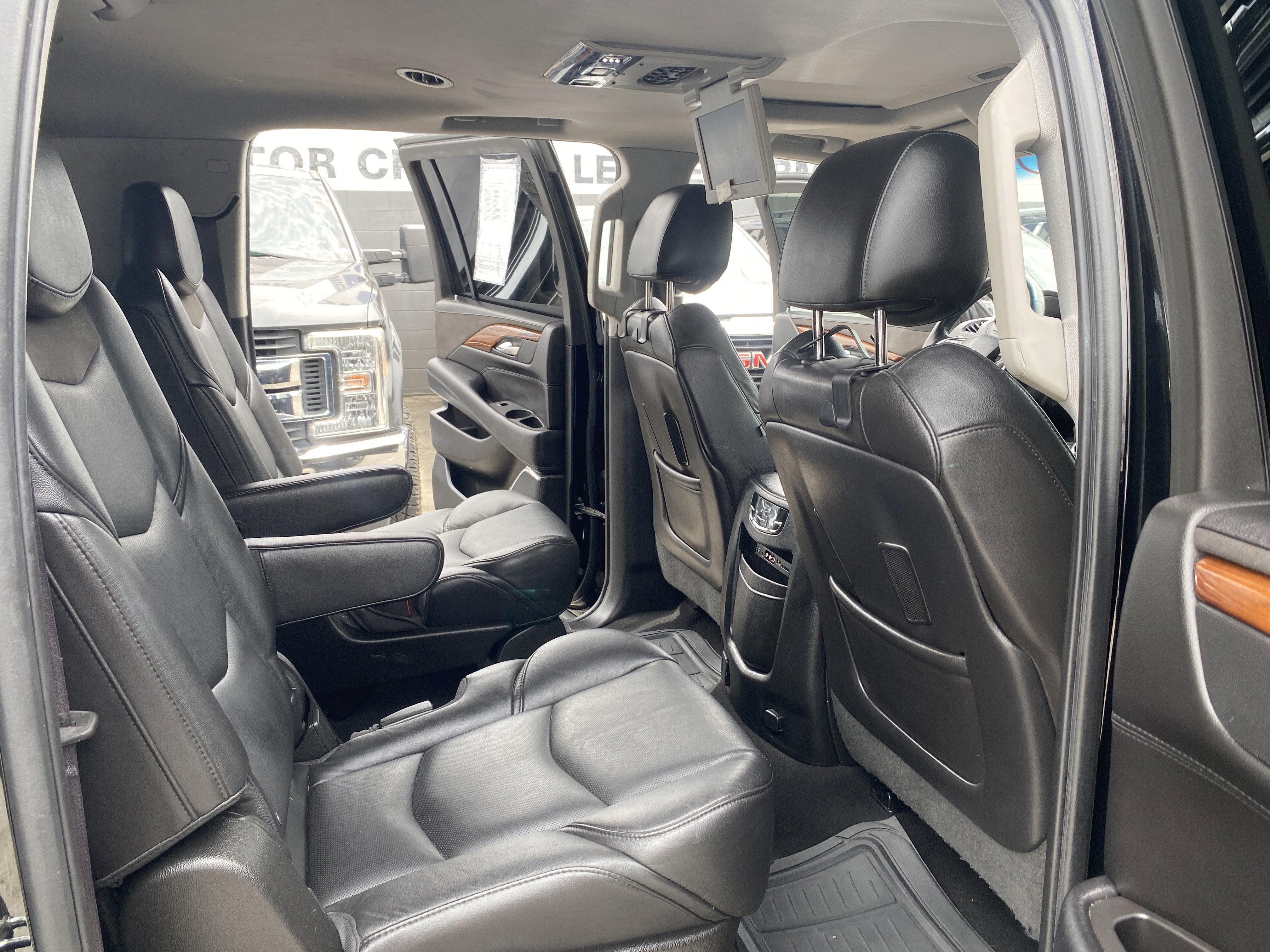 2016 Cadillac Escalade ESV Luxury Collection