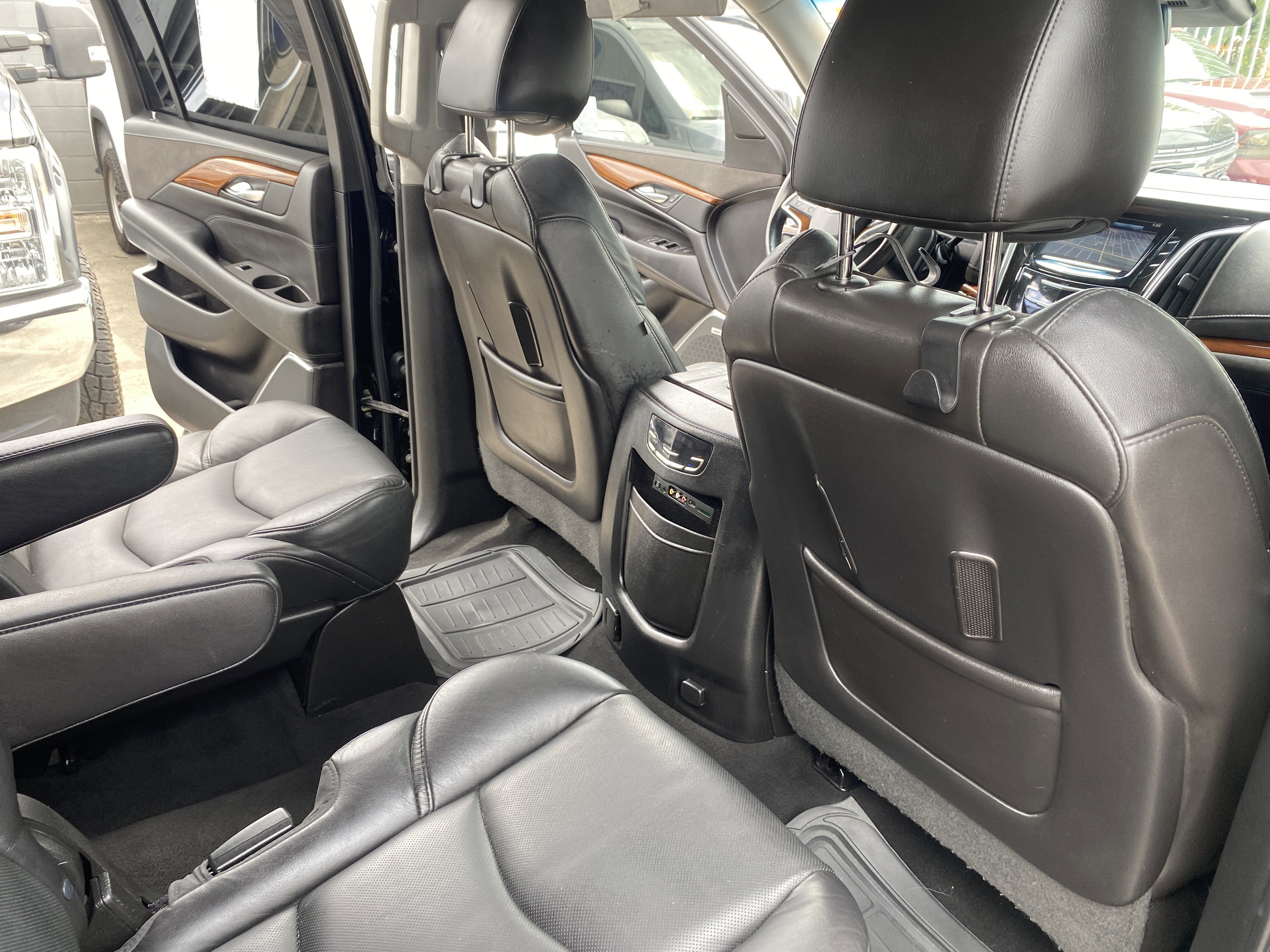 2016 Cadillac Escalade ESV Luxury Collection