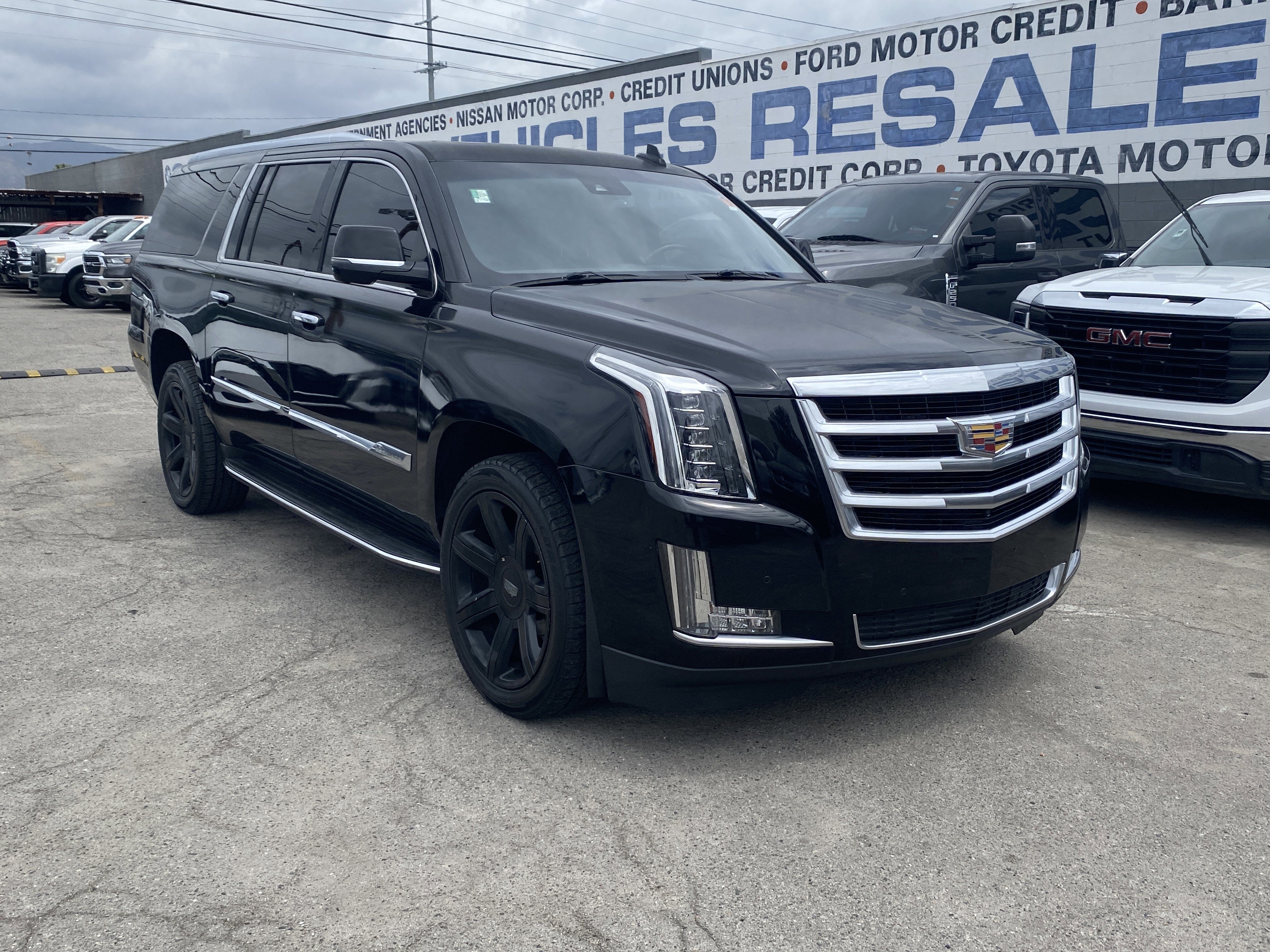 2016 Cadillac Escalade ESV Luxury Collection