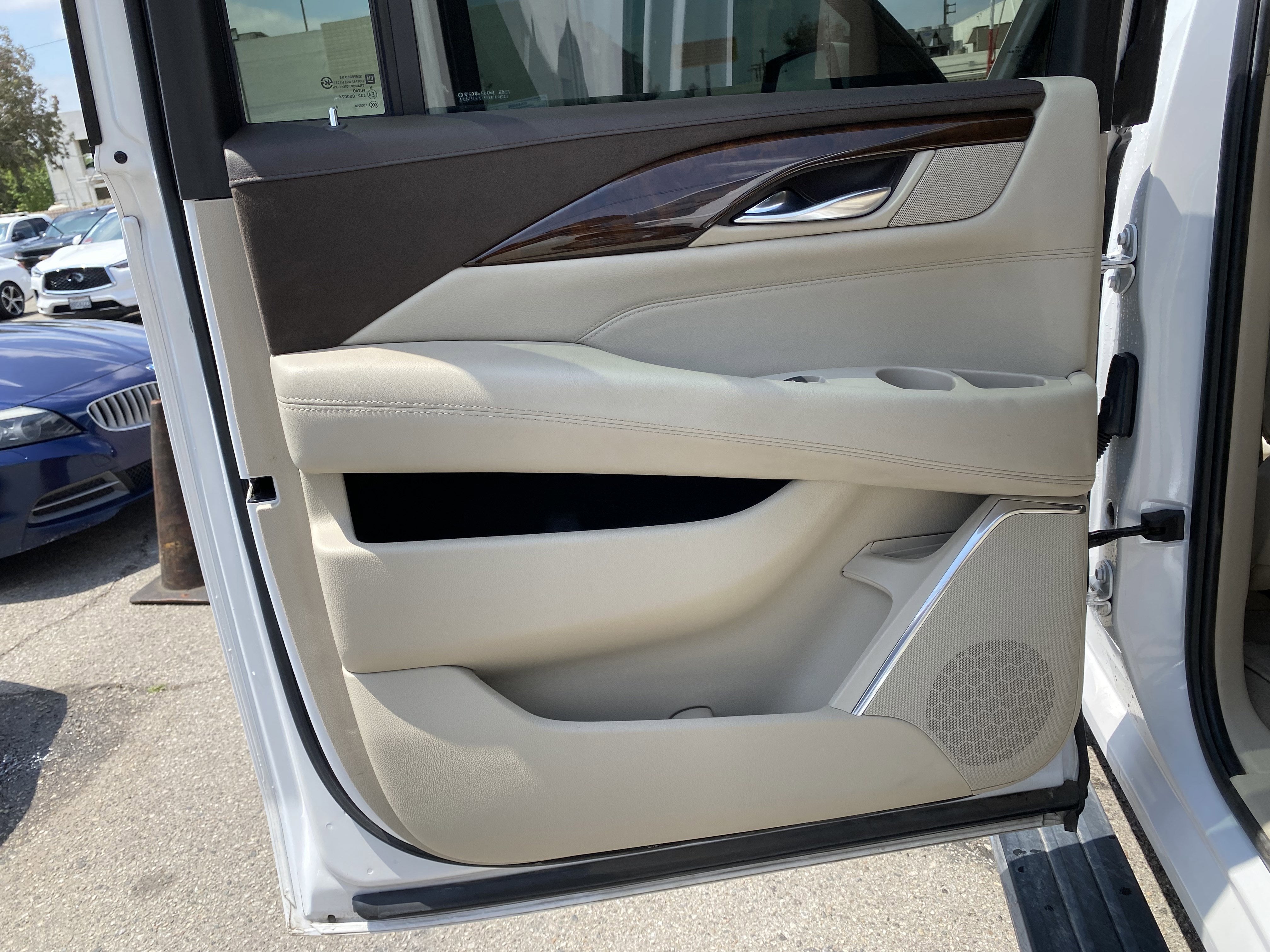 2017 Cadillac Escalade ESV Premium Luxury