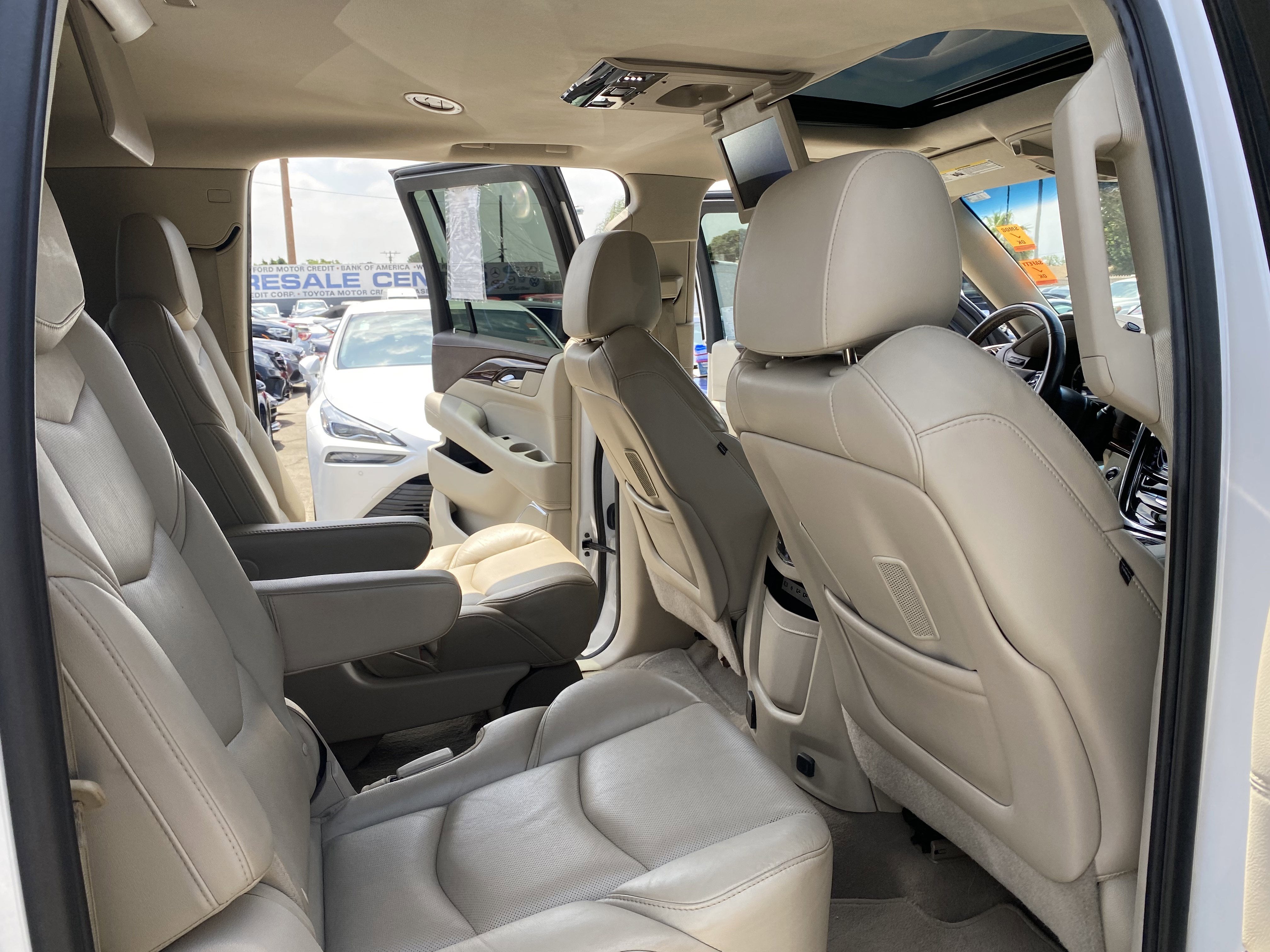 2017 Cadillac Escalade ESV Premium Luxury