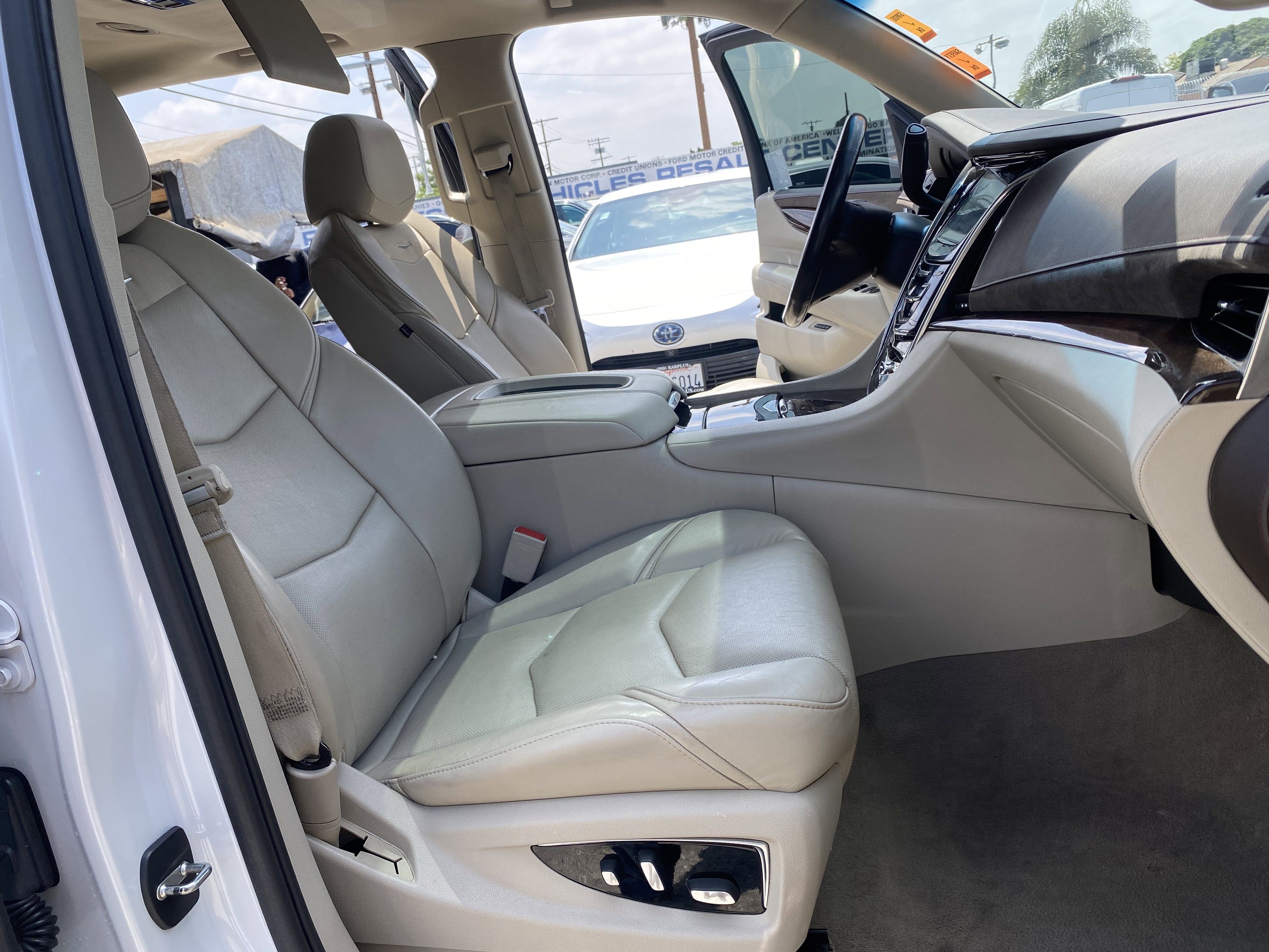 2017 Cadillac Escalade ESV Premium Luxury