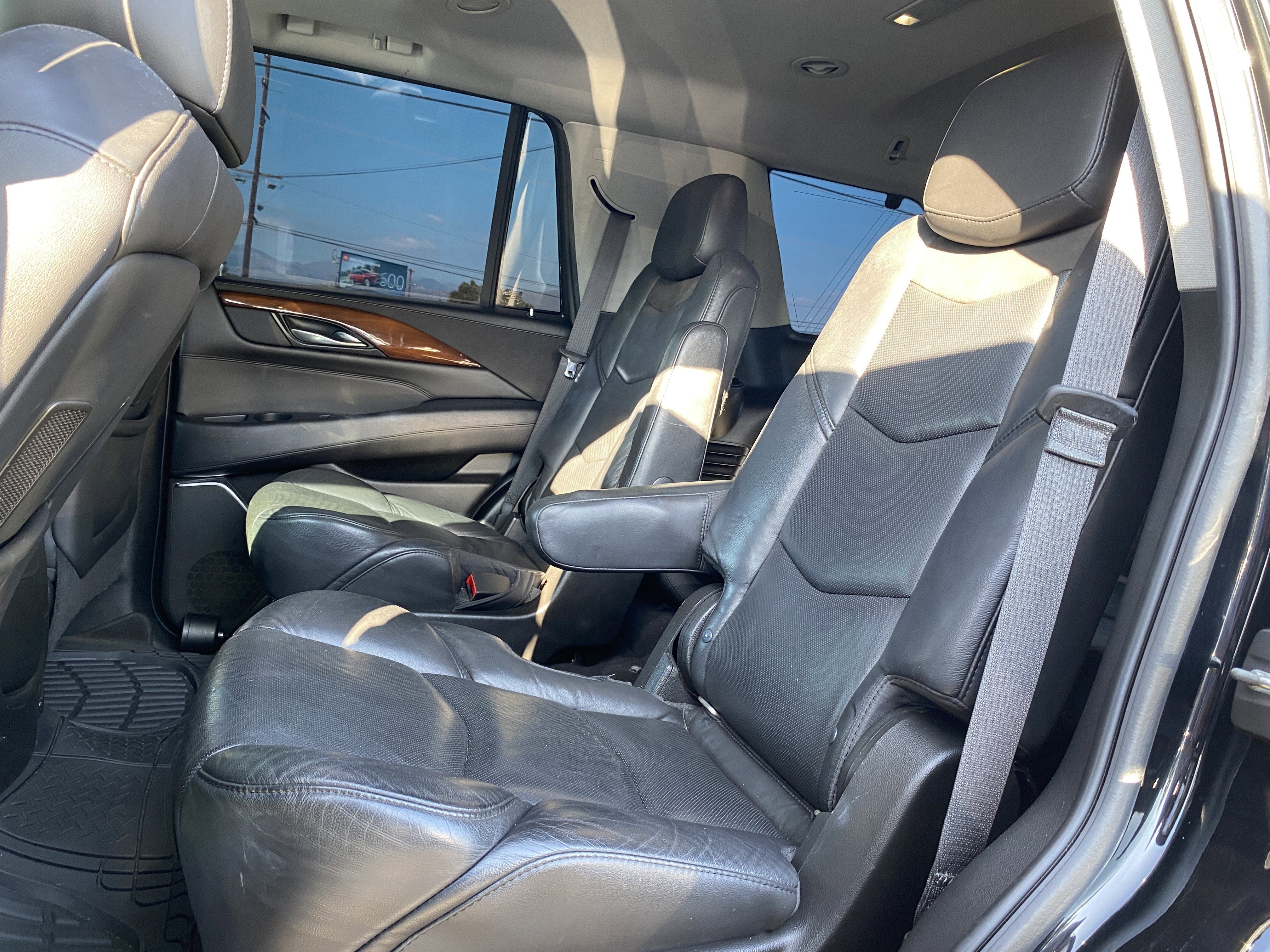 2018 Cadillac Escalade Luxury