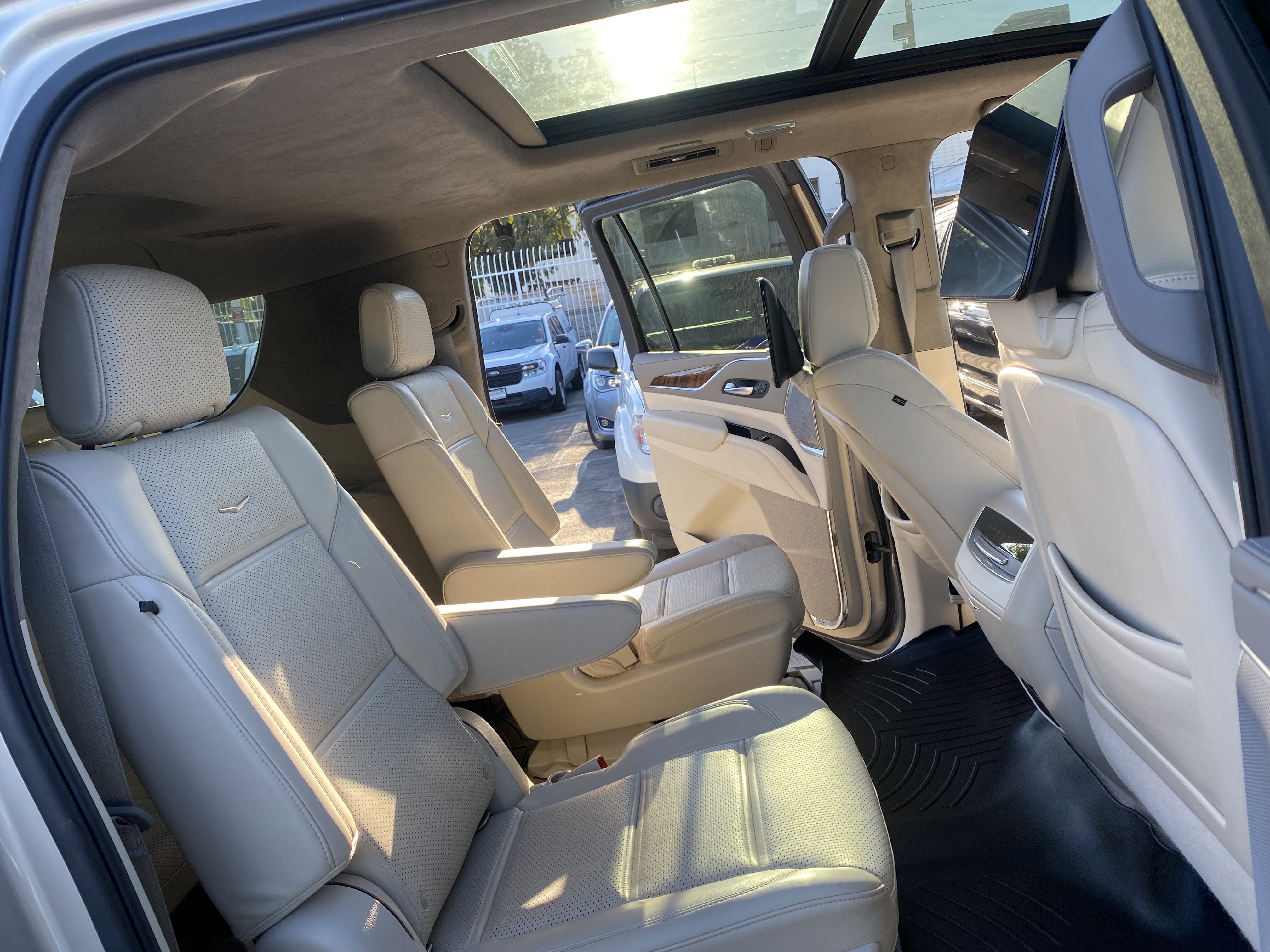 2022 Cadillac Escalade ESV Sport Platinum