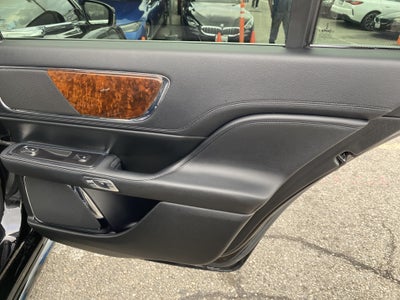 2019 Lincoln Continental STANDARD FWD