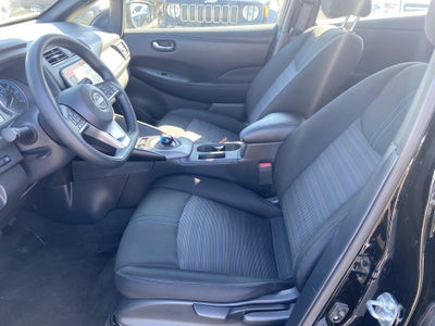 2025 Nissan LEAF S