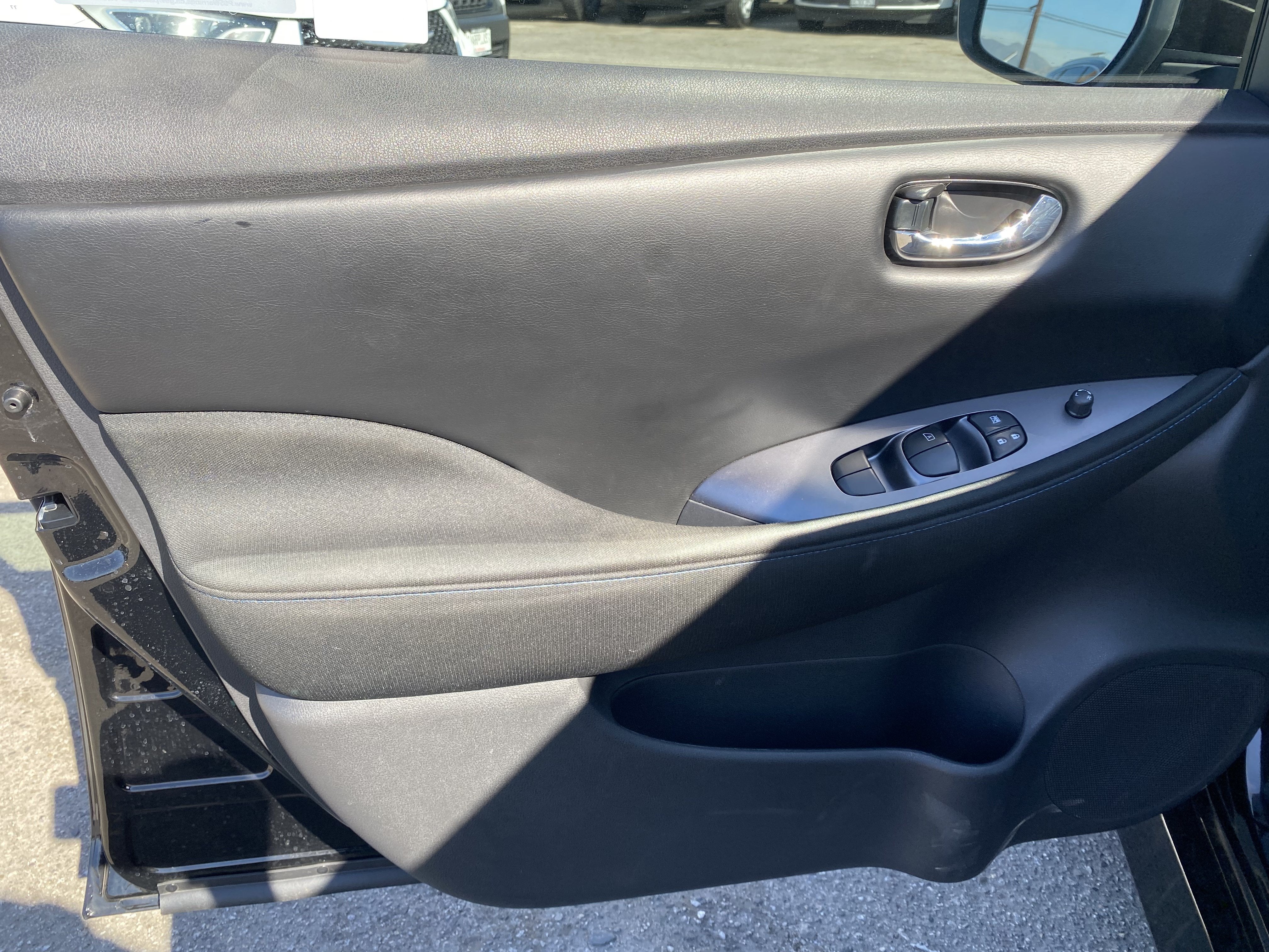 2025 Nissan LEAF S