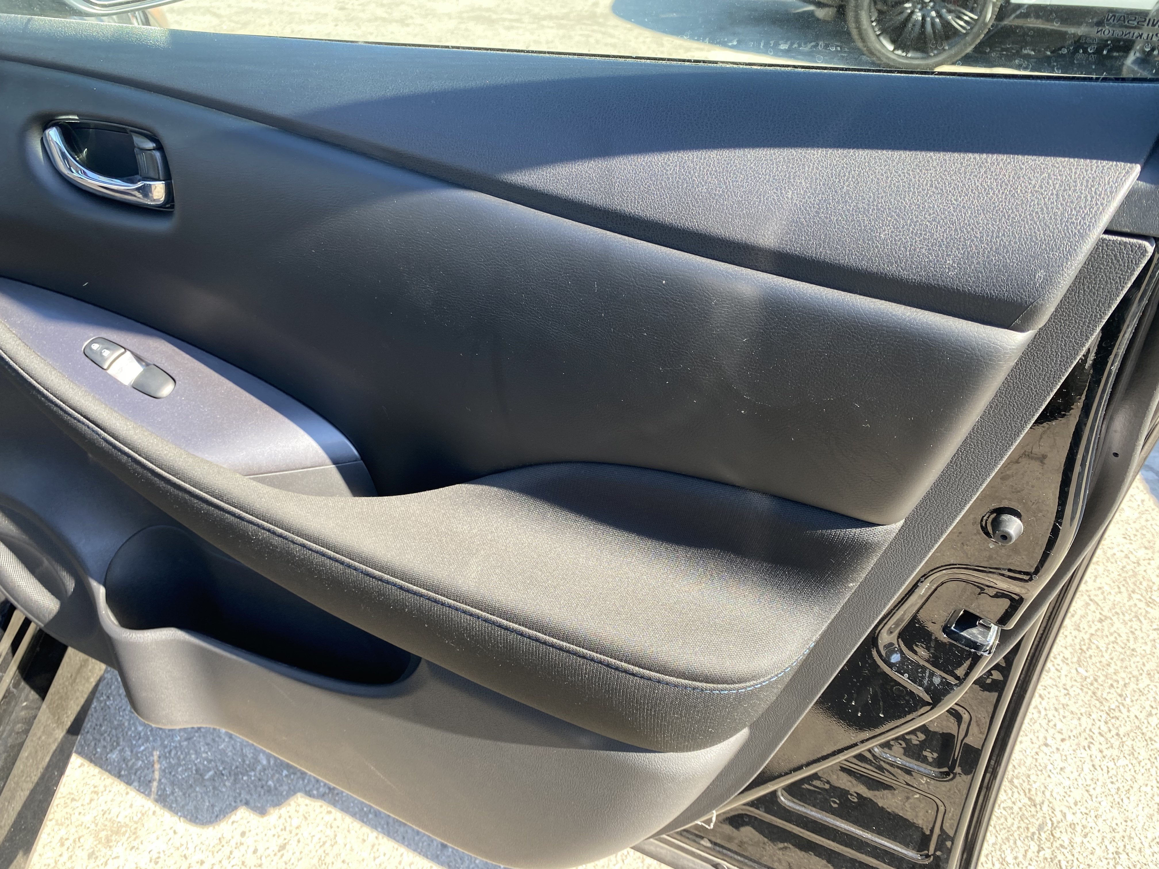 2025 Nissan LEAF S