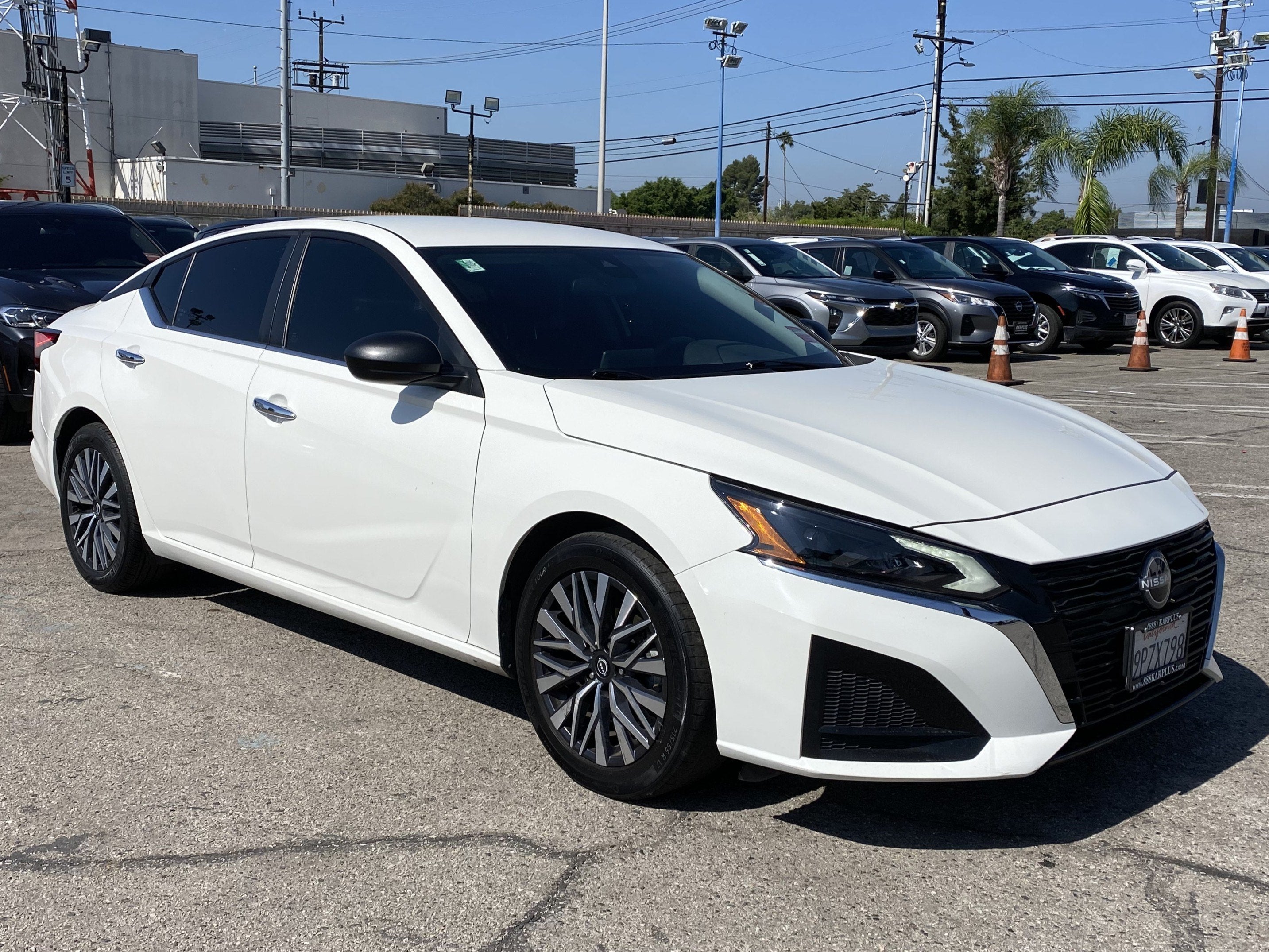 2025 Nissan Altima SV FWD
