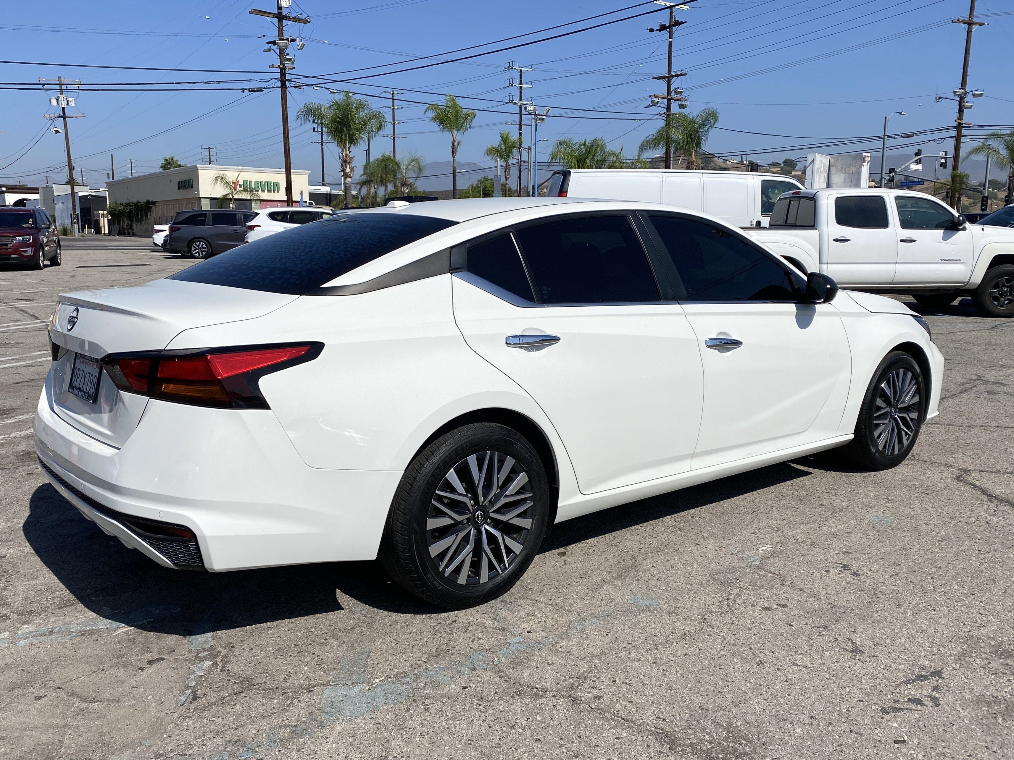 2025 Nissan Altima SV FWD