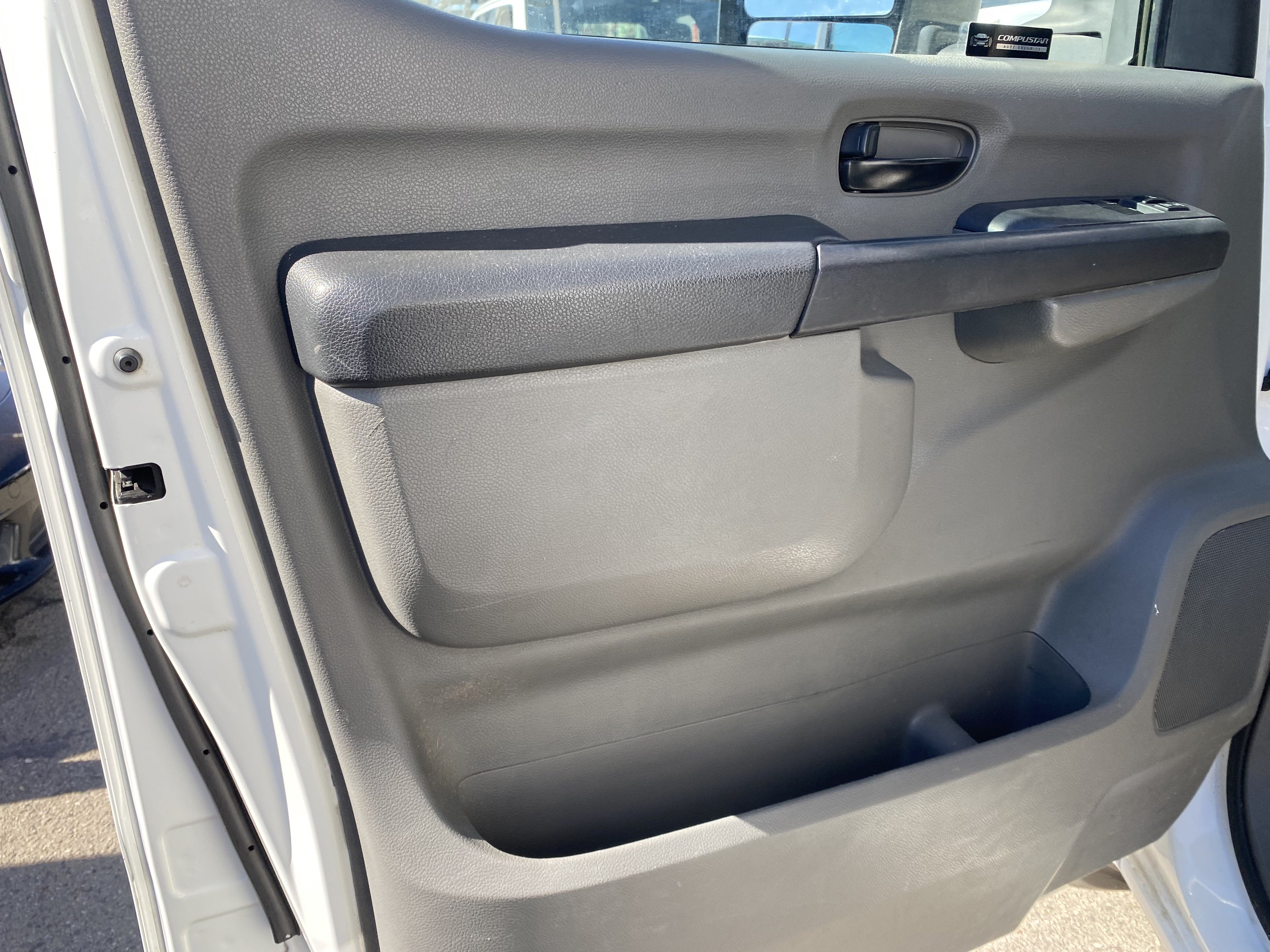 2018 Nissan NV Cargo NV2500 HD STANDARD ROOF V