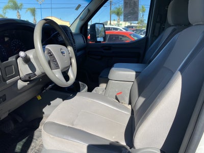 2018 Nissan NV Cargo NV2500 HD STANDARD ROOF V