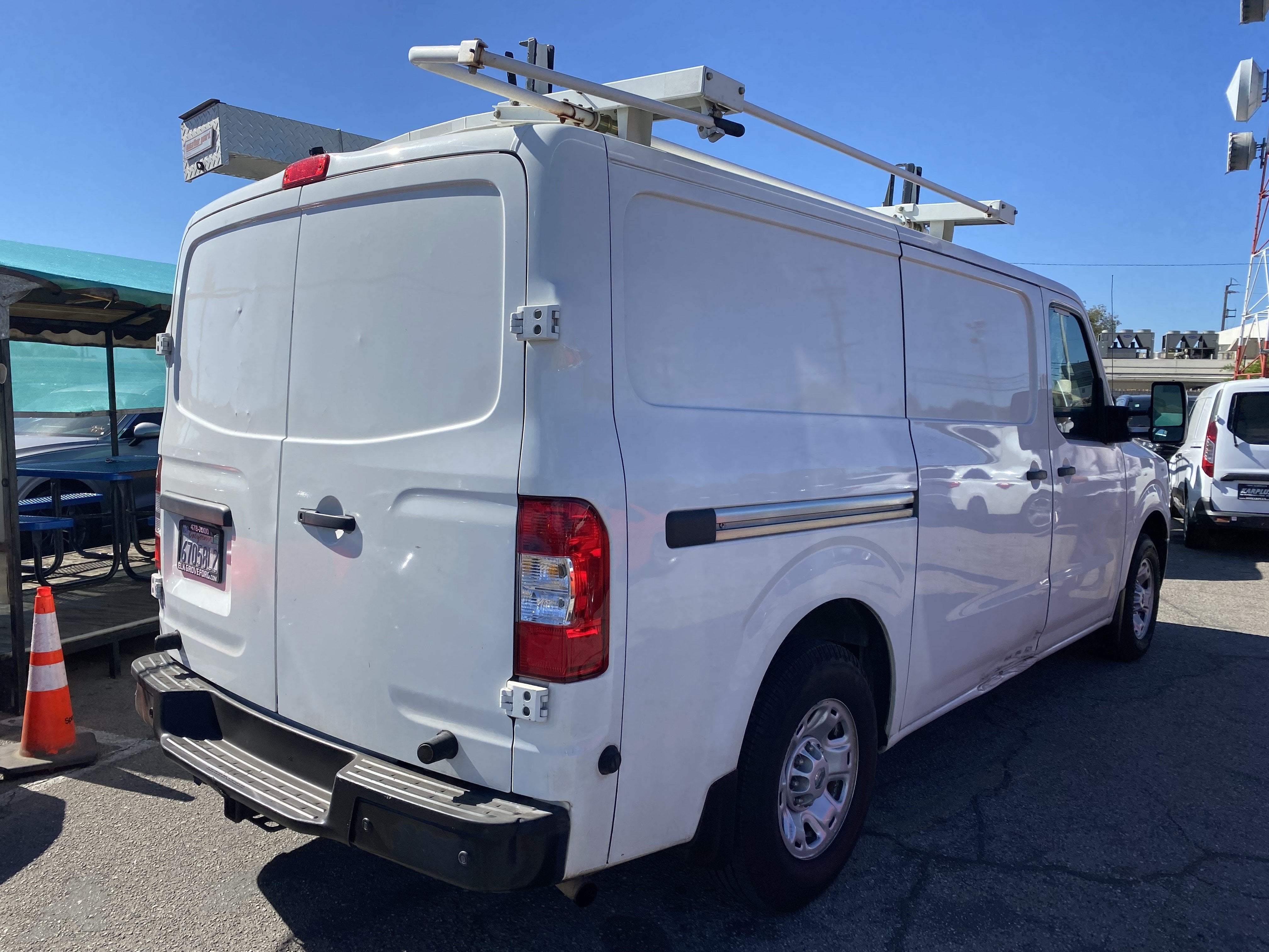 2018 Nissan NV Cargo NV2500 HD STANDARD ROOF V