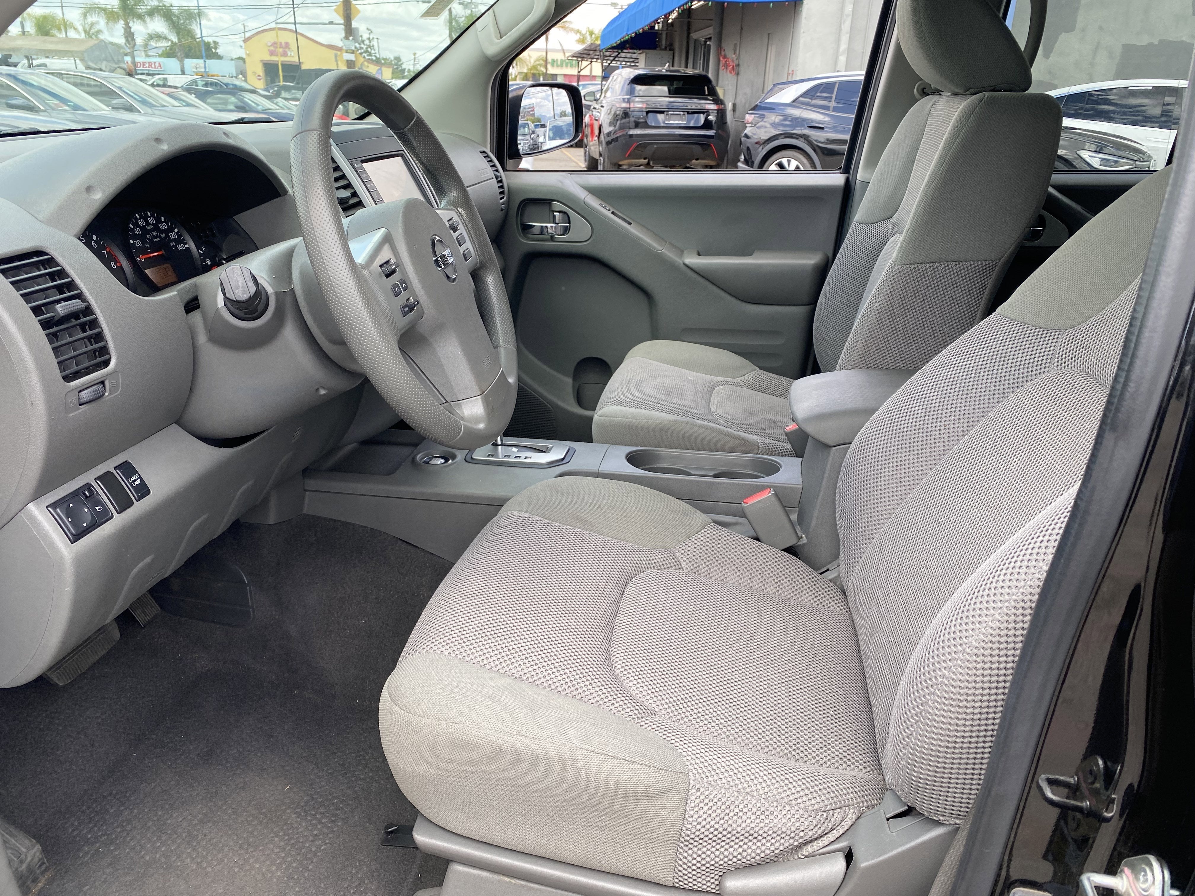 2020 Nissan Frontier SV
