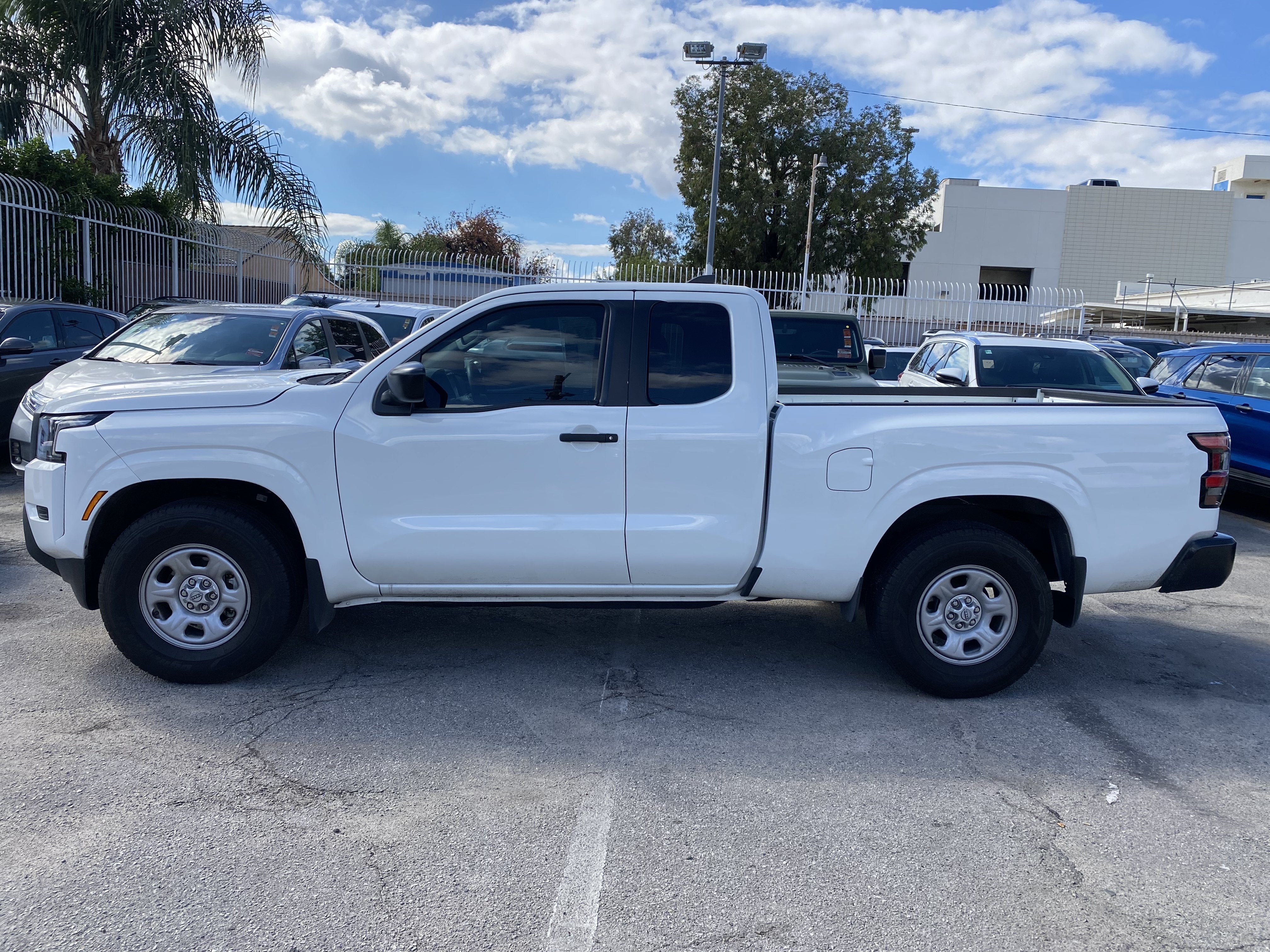 2024 Nissan Frontier KING CAB 4X2 S