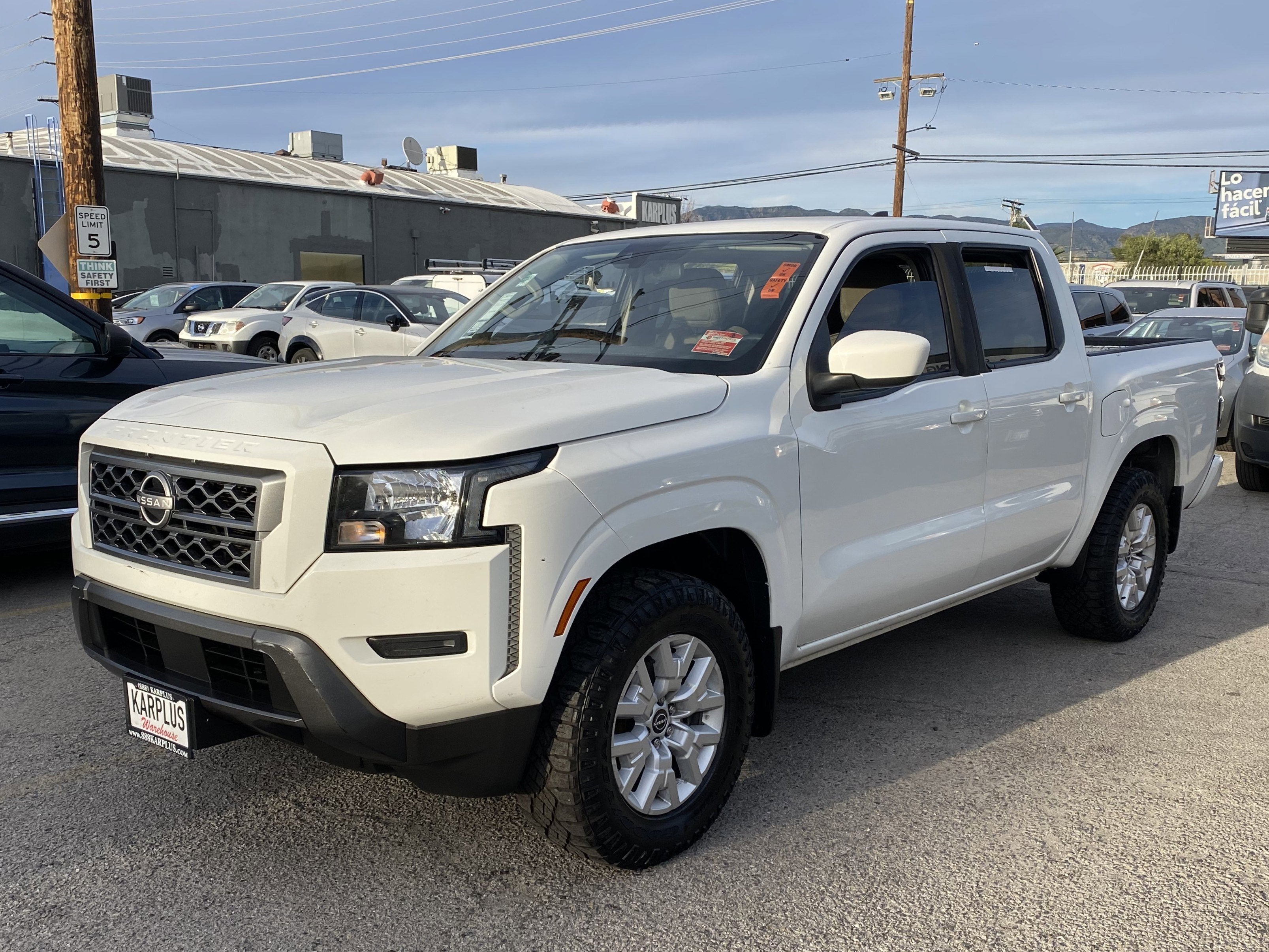 2022 Nissan Frontier SV