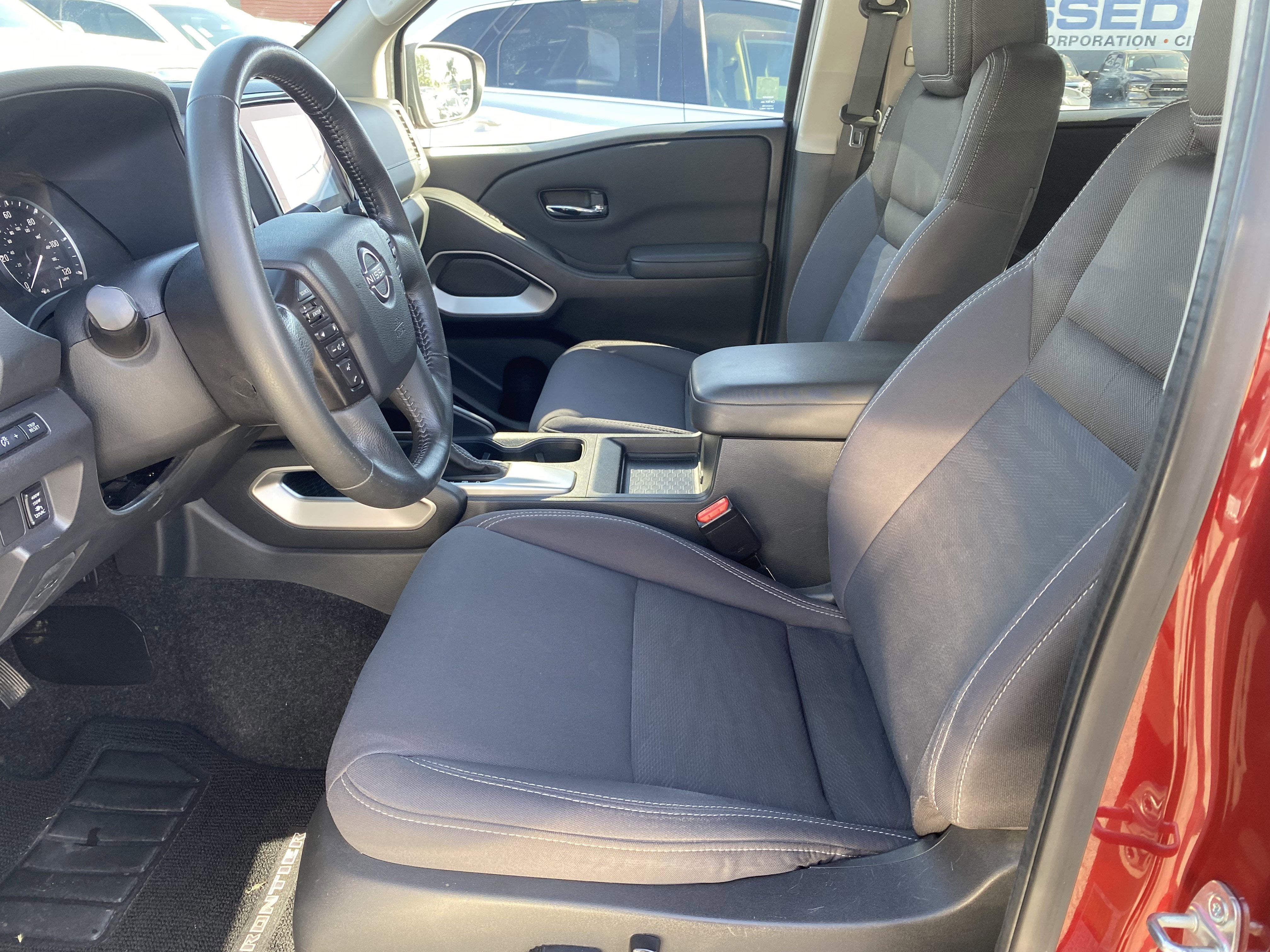 2022 Nissan Frontier SV