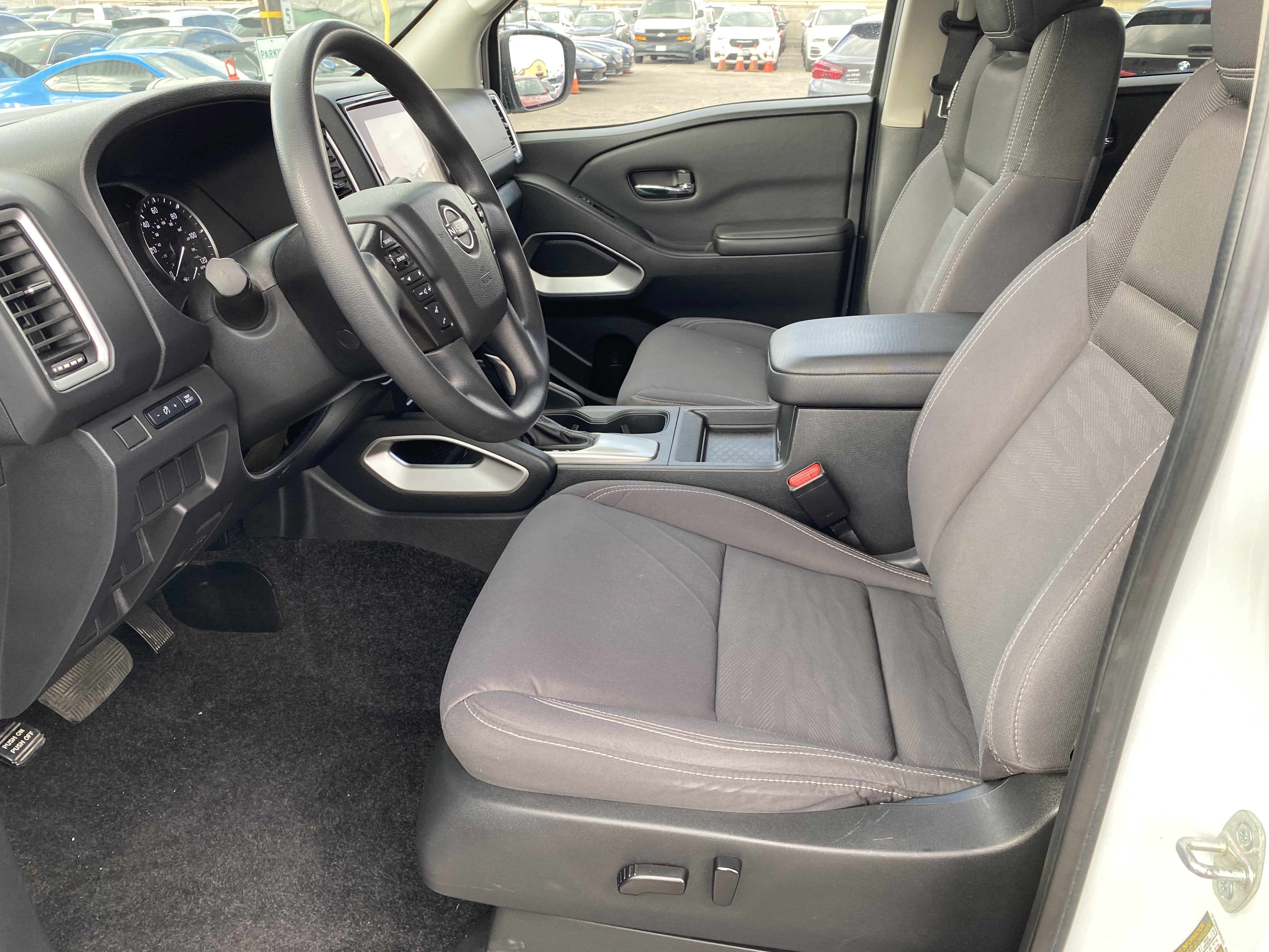 2023 Nissan Frontier CREW CAB 4X2 SV AUTO