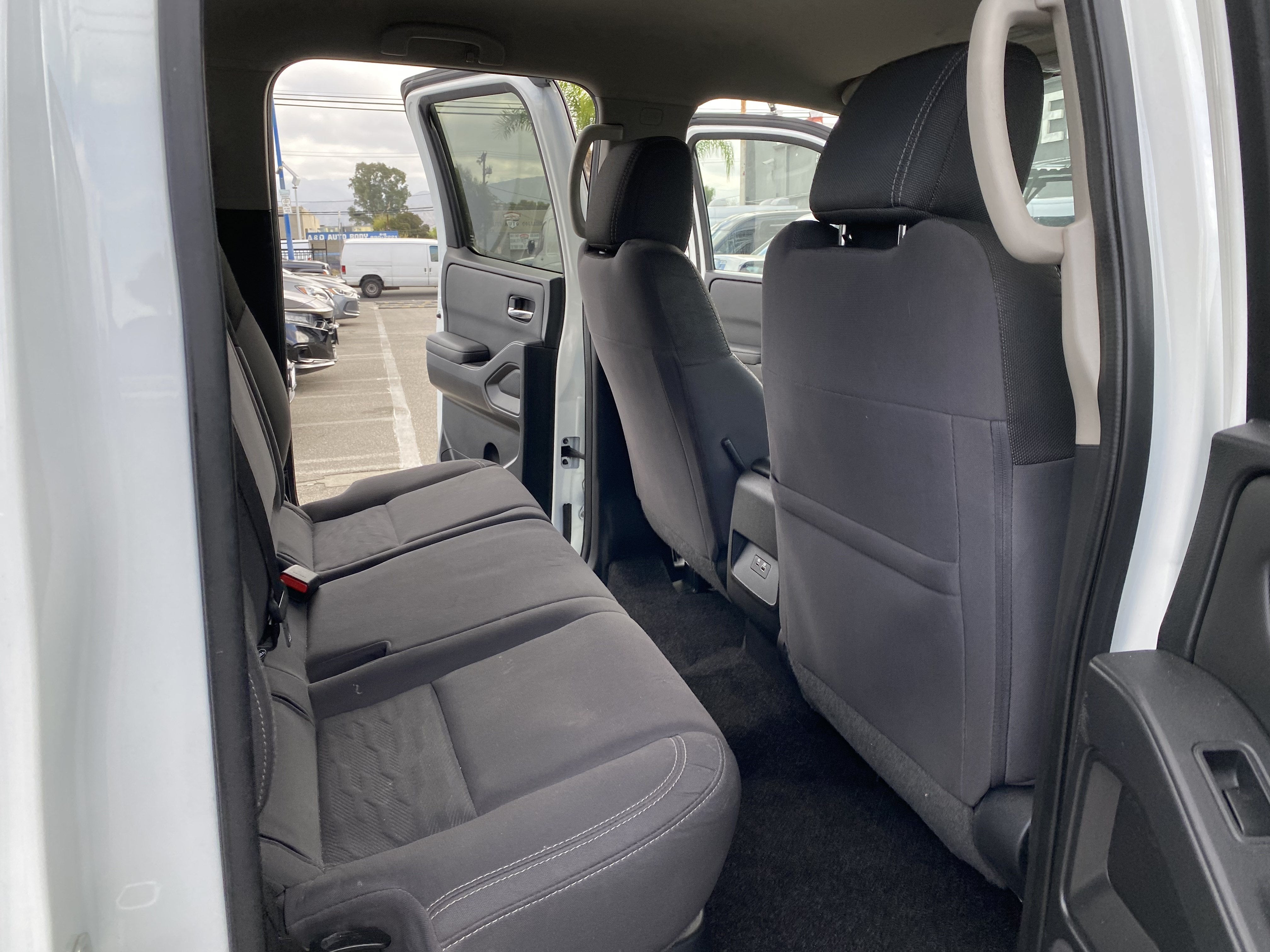 2023 Nissan Frontier CREW CAB 4X2 SV AUTO