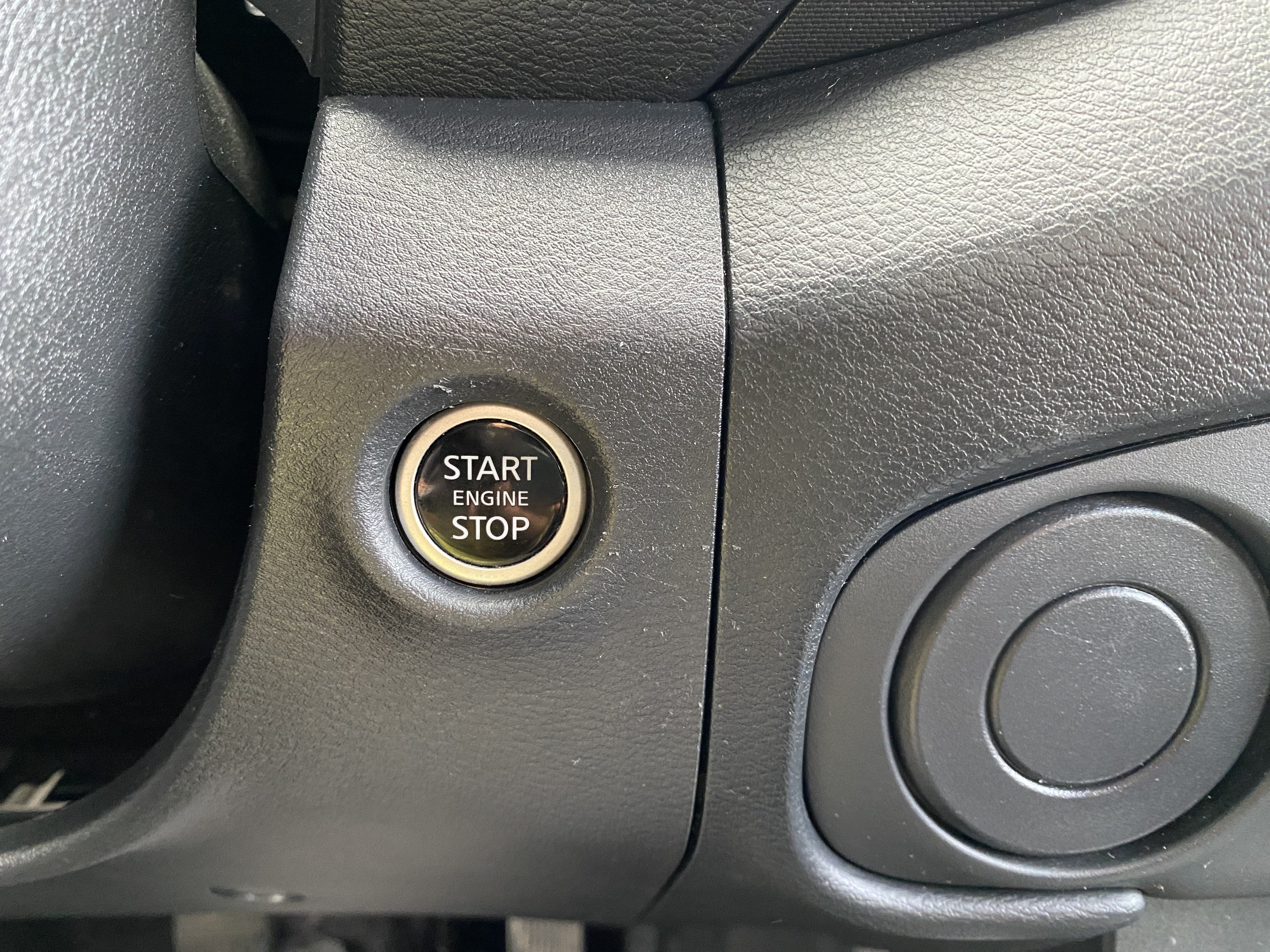 2023 Nissan Frontier CREW CAB 4X2 SV AUTO