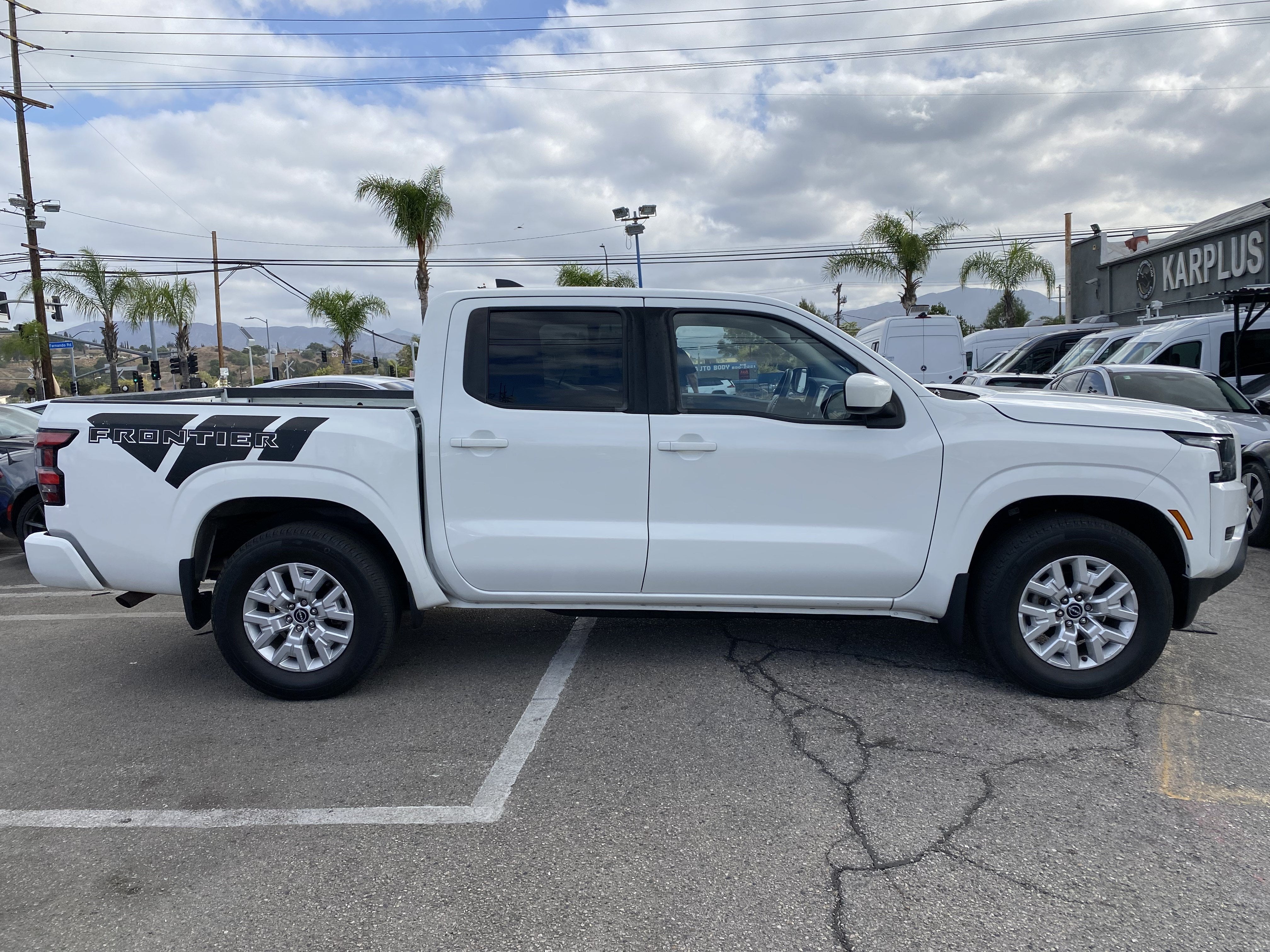 2023 Nissan Frontier CREW CAB 4X2 SV AUTO