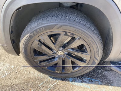 2023 Volkswagen Atlas Cross Sport 2.0T SE W/TECHNOLOGY FWD