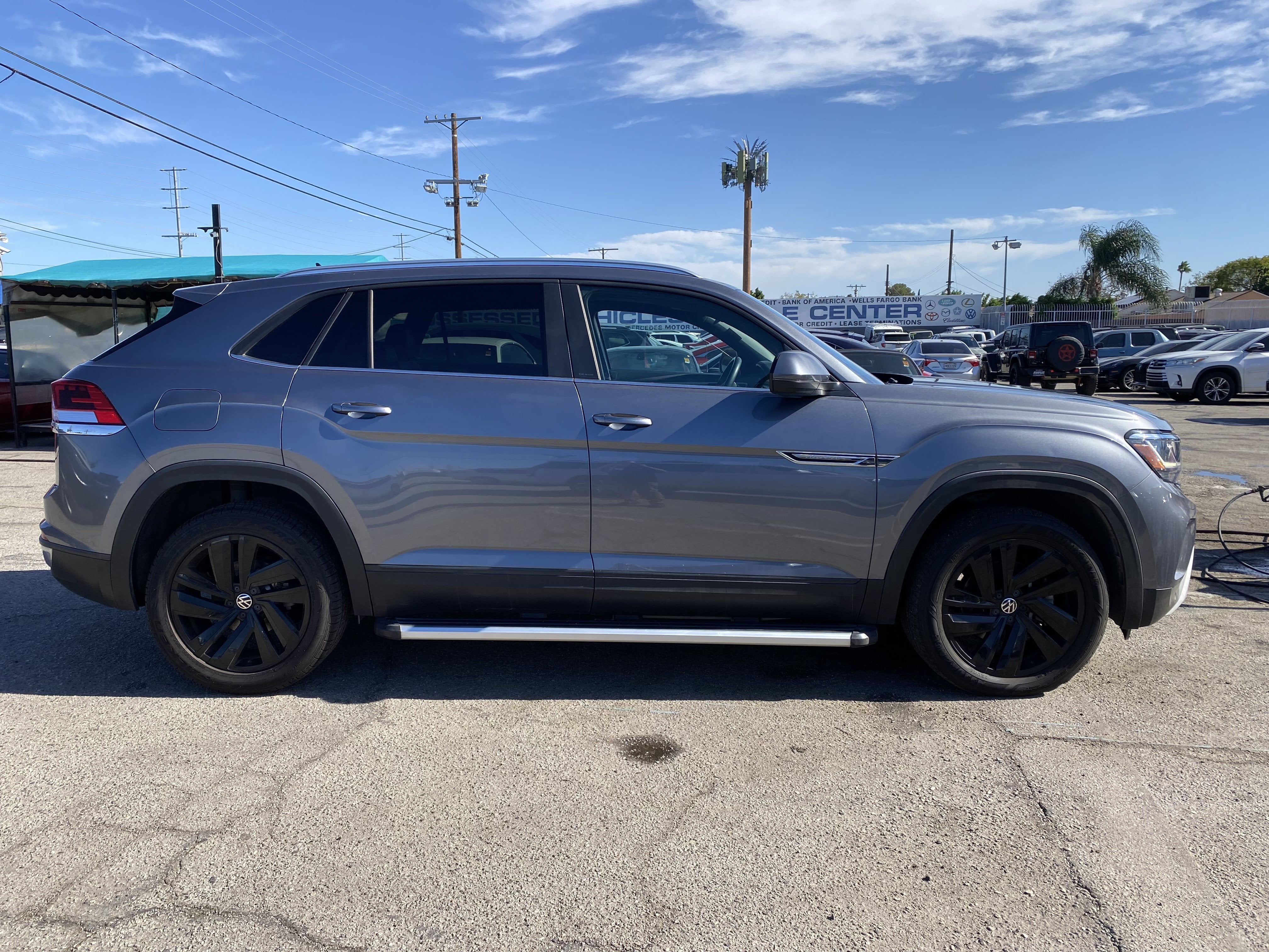 2023 Volkswagen Atlas Cross Sport 2.0T SE W/TECHNOLOGY FWD