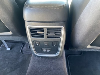 2017 Chrysler 300 300C RWD