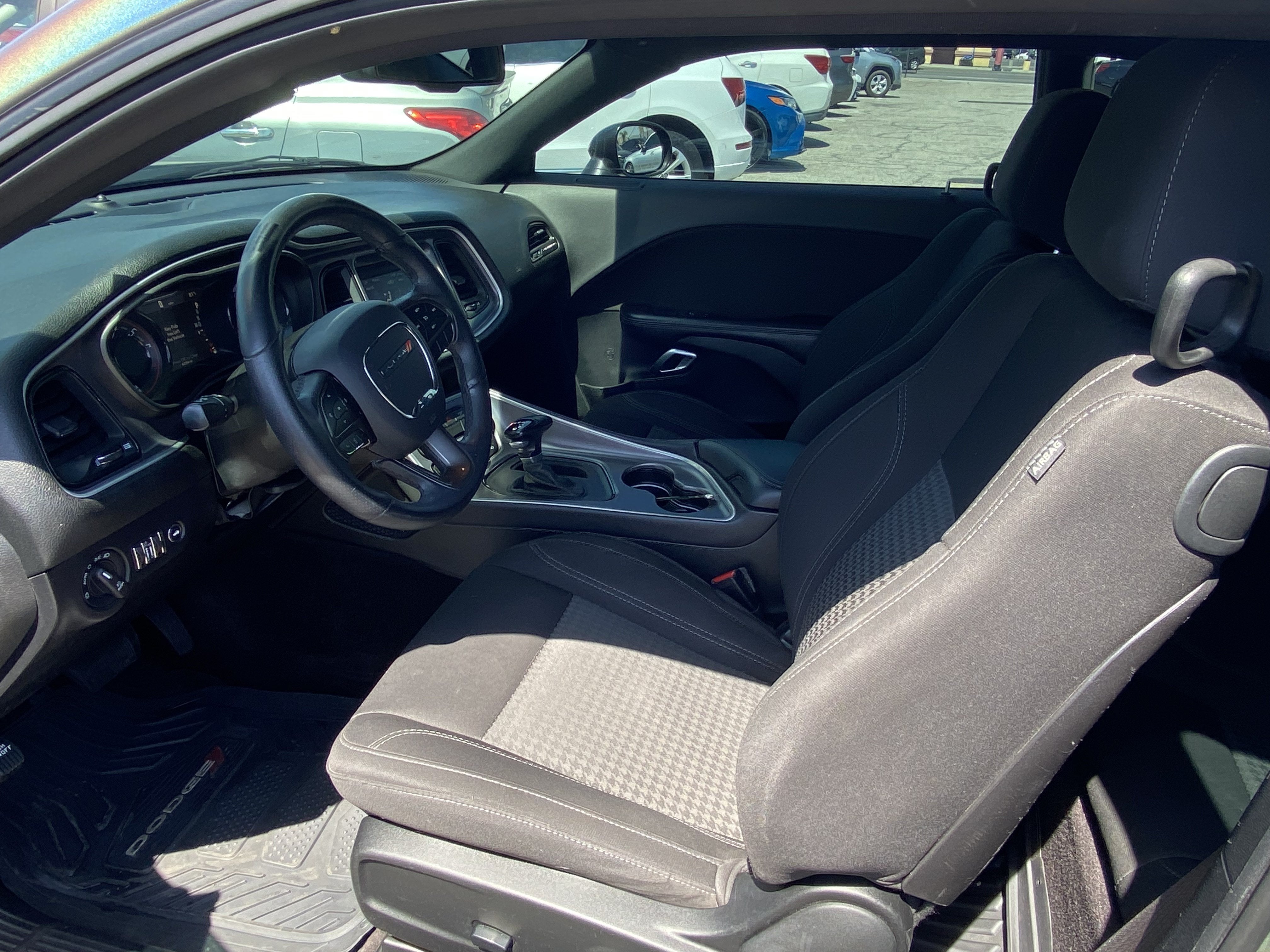2019 Dodge Challenger SXT RWD