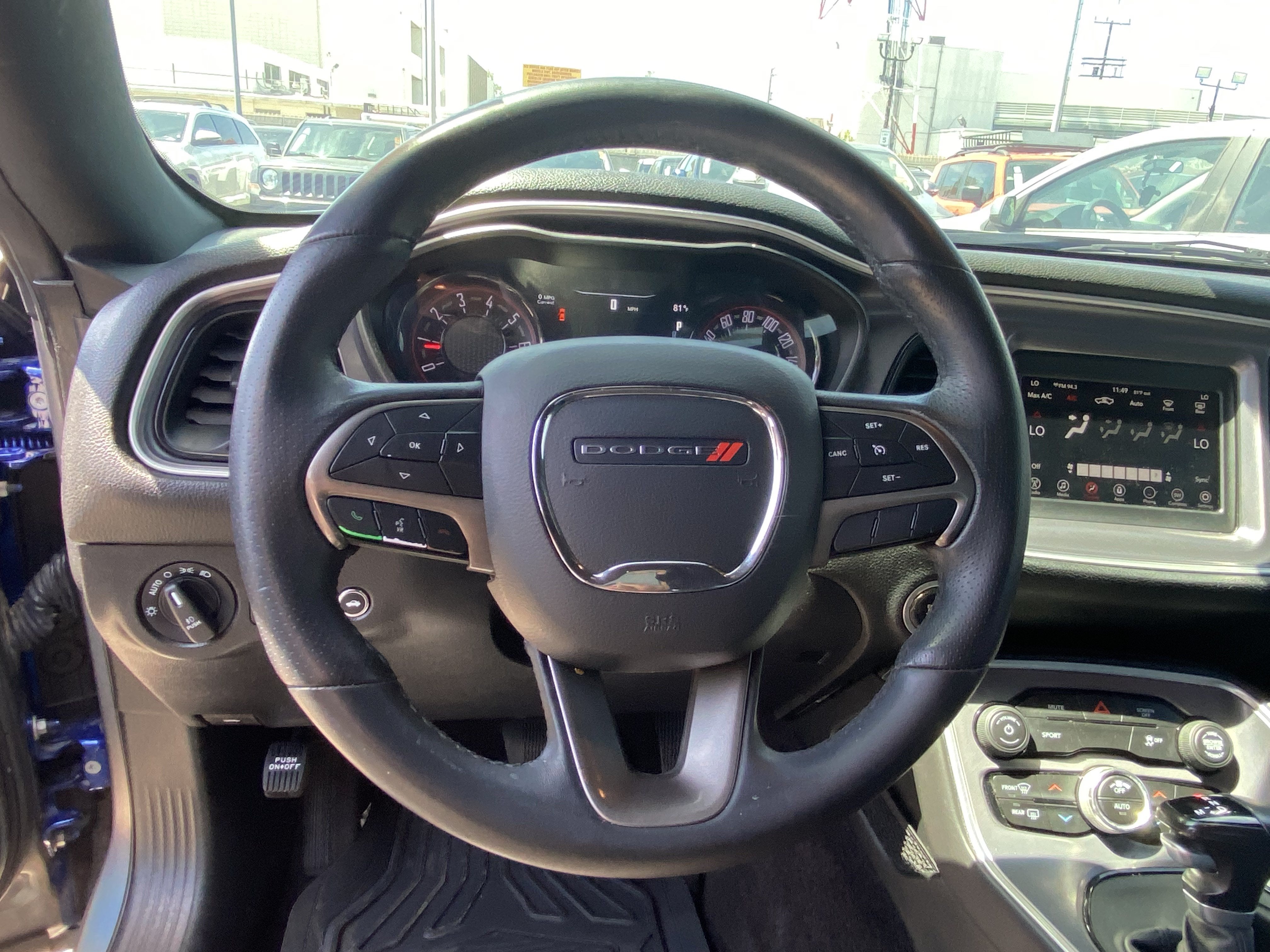 2019 Dodge Challenger SXT RWD