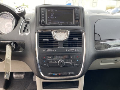 2015 Chrysler Town & Country Touring