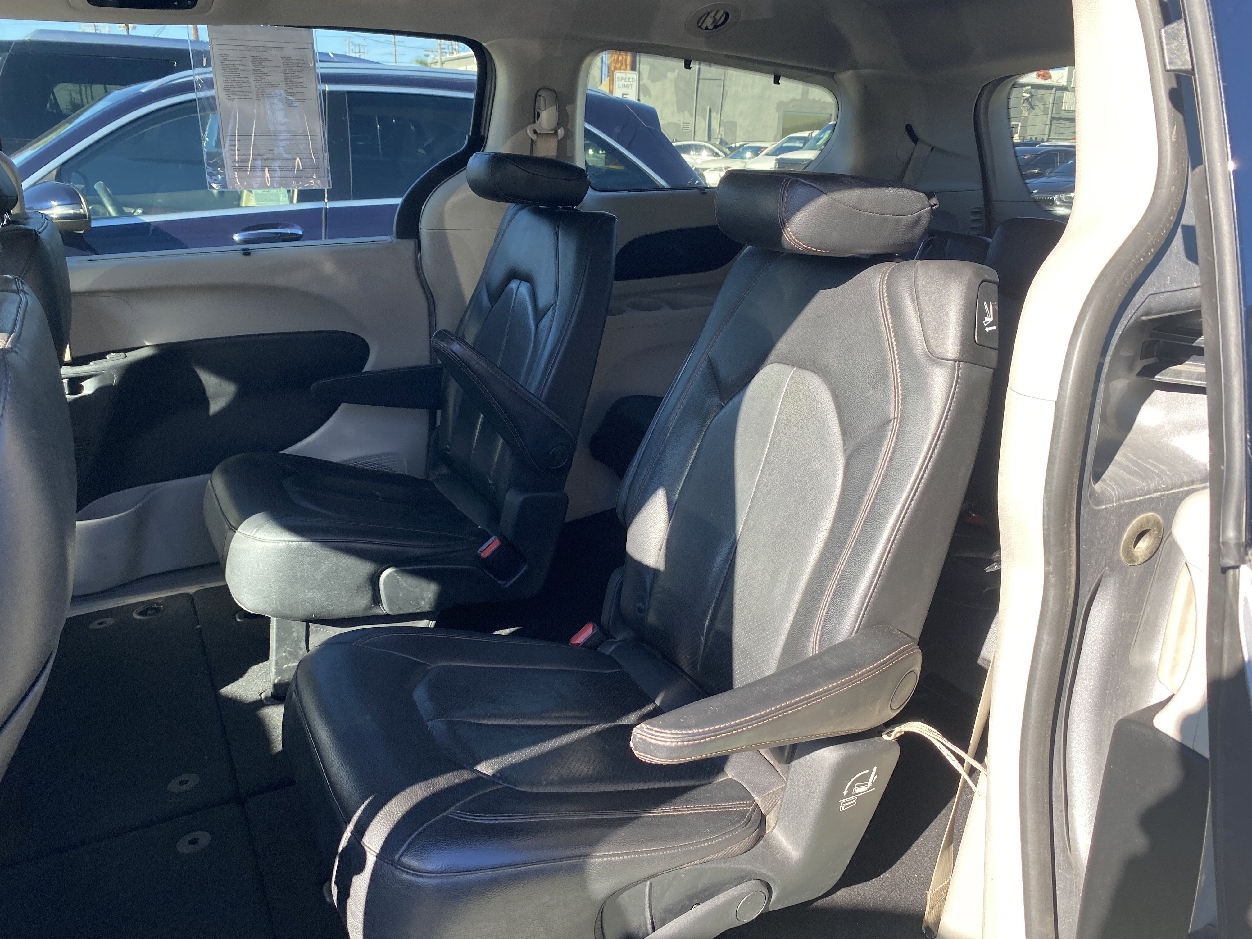 2020 Chrysler Pacifica Touring L