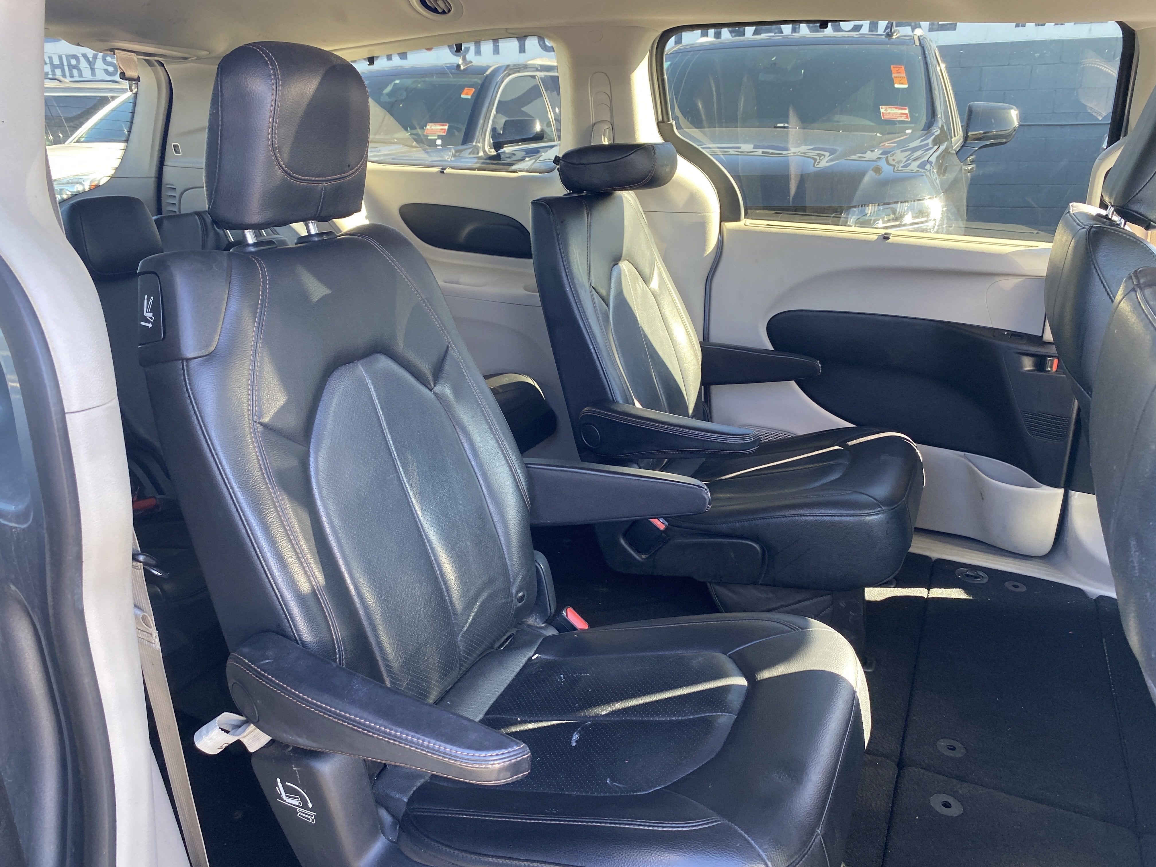 2020 Chrysler Pacifica Touring L