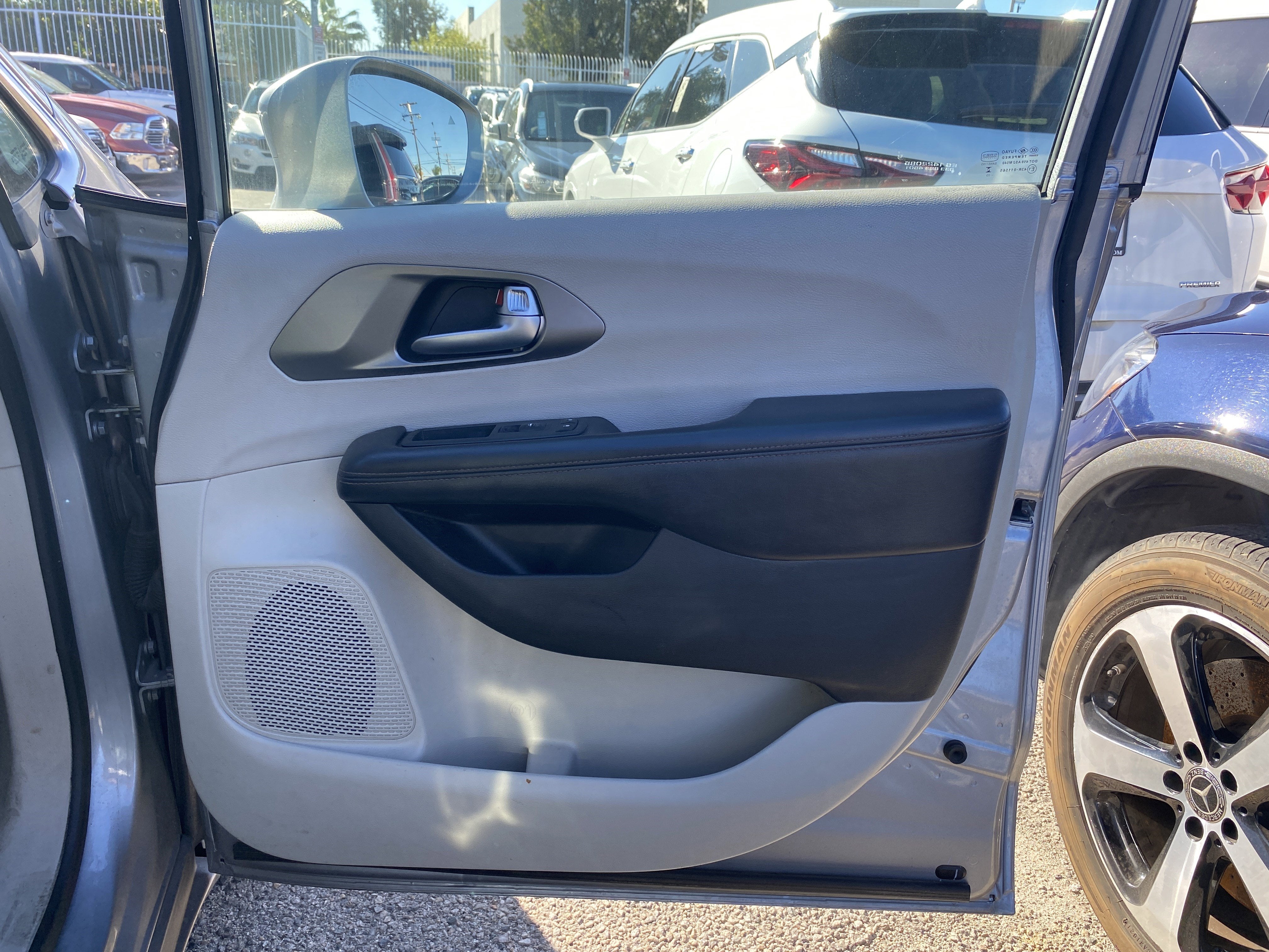 2020 Chrysler Pacifica Touring L