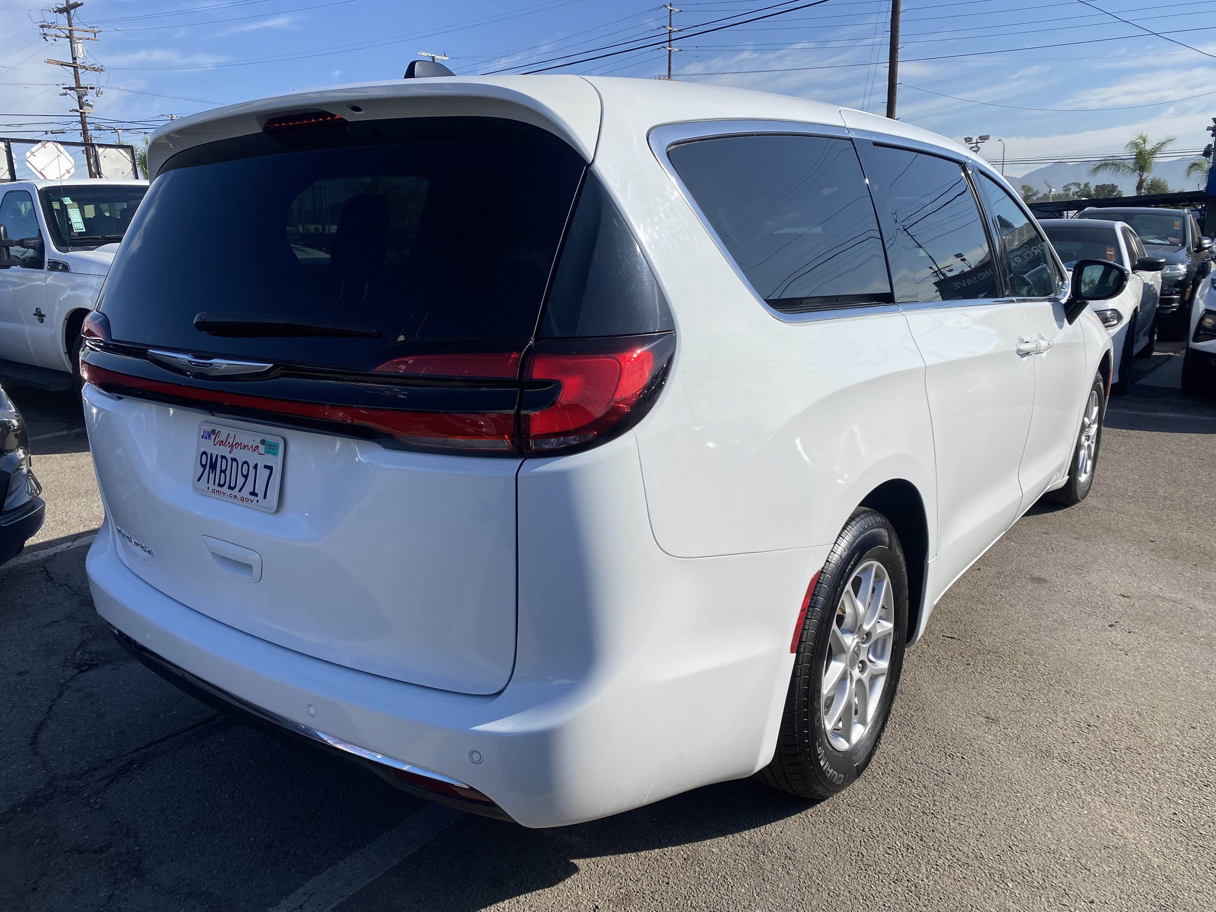 2024 Chrysler Pacifica TOURING FWD