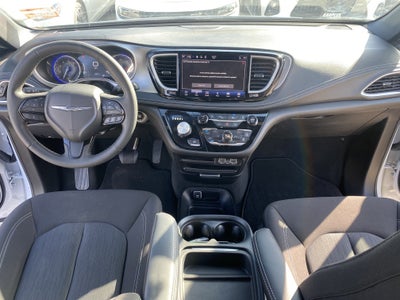 2024 Chrysler Pacifica TOURING FWD