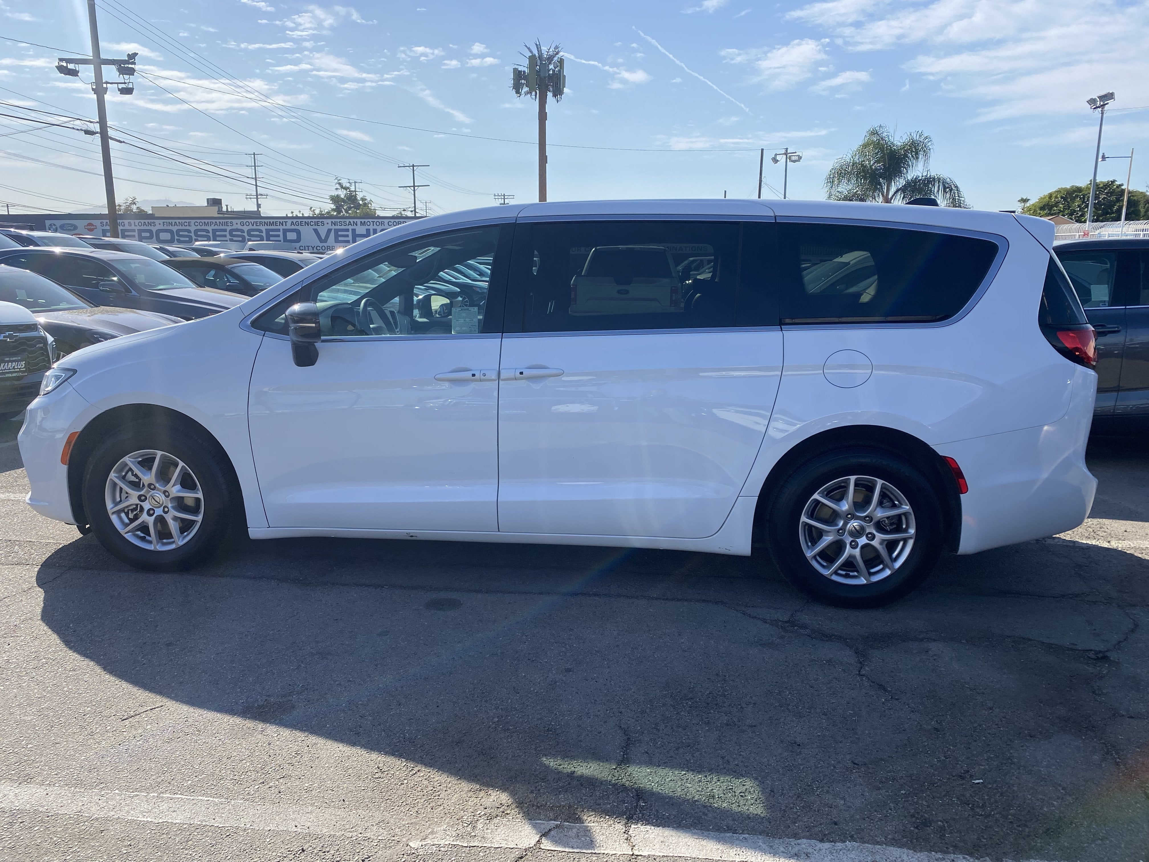 2024 Chrysler Pacifica TOURING FWD