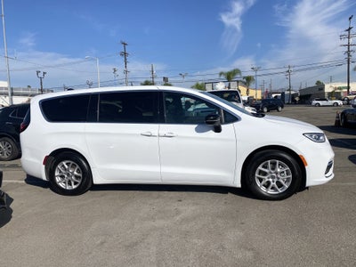 2024 Chrysler Pacifica TOURING FWD