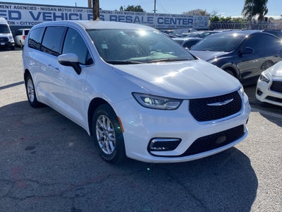 2023 Chrysler Pacifica Touring