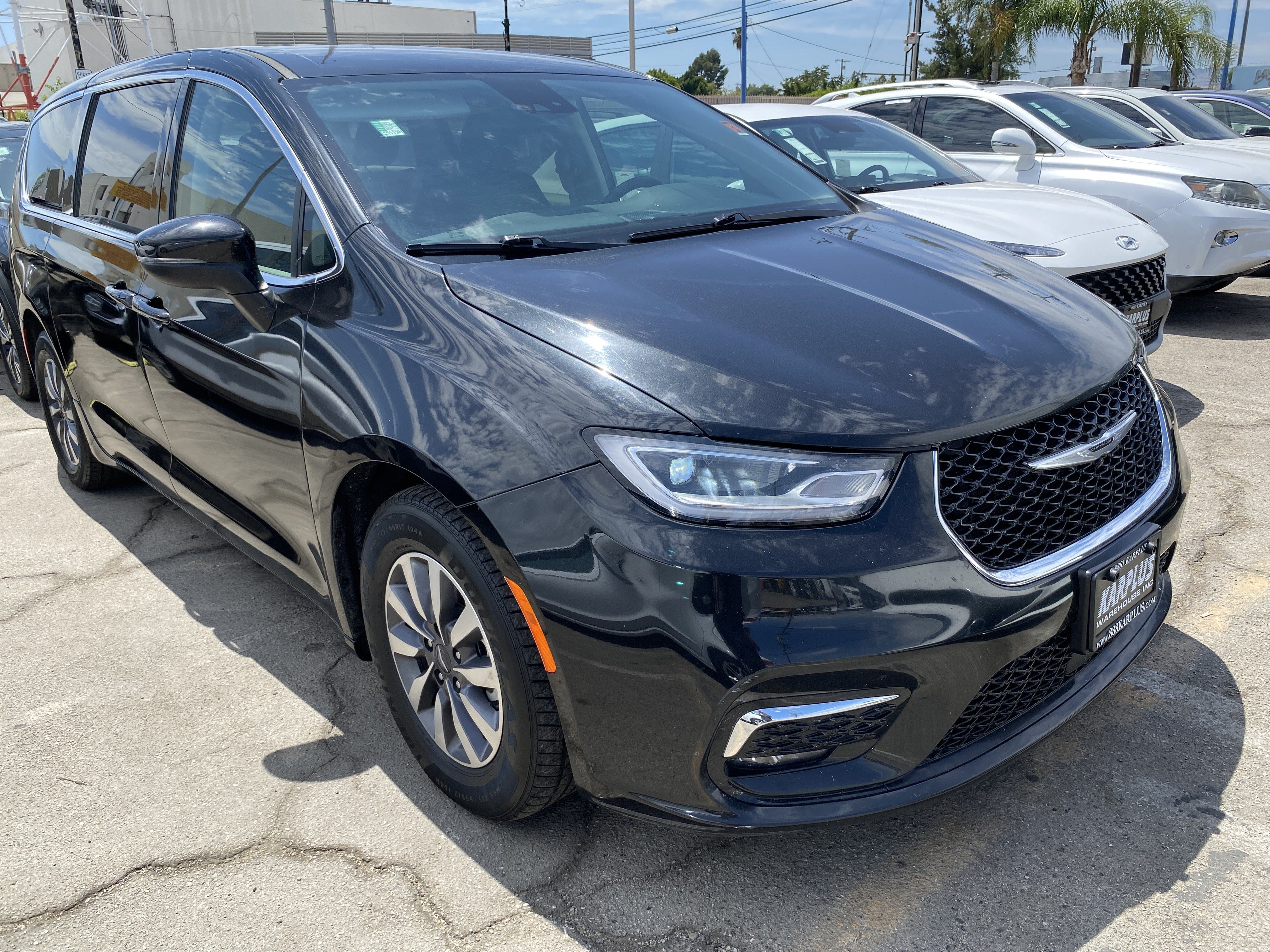 2023 Chrysler Pacifica Hybrid Touring L