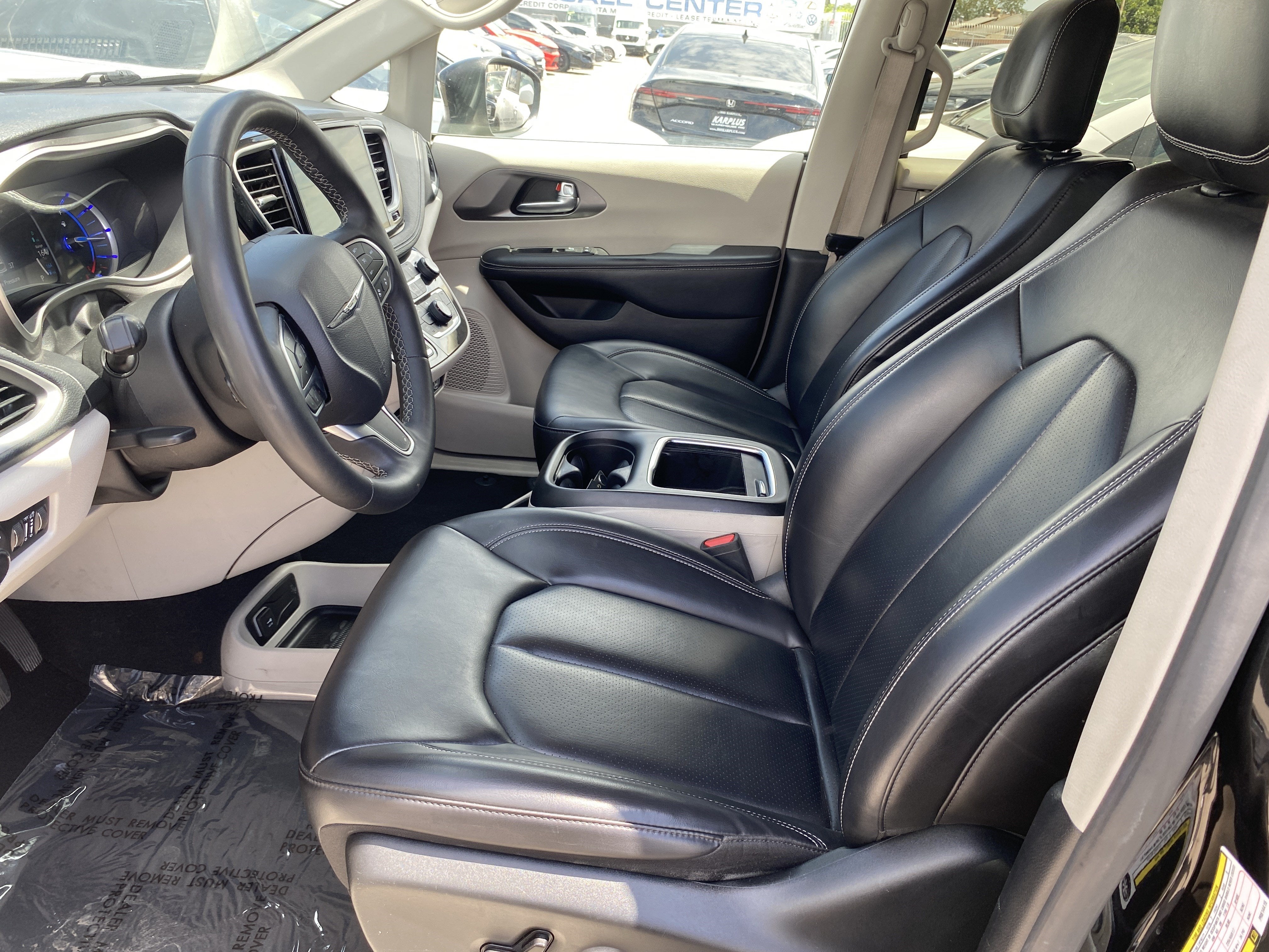 2023 Chrysler Pacifica Hybrid Touring L