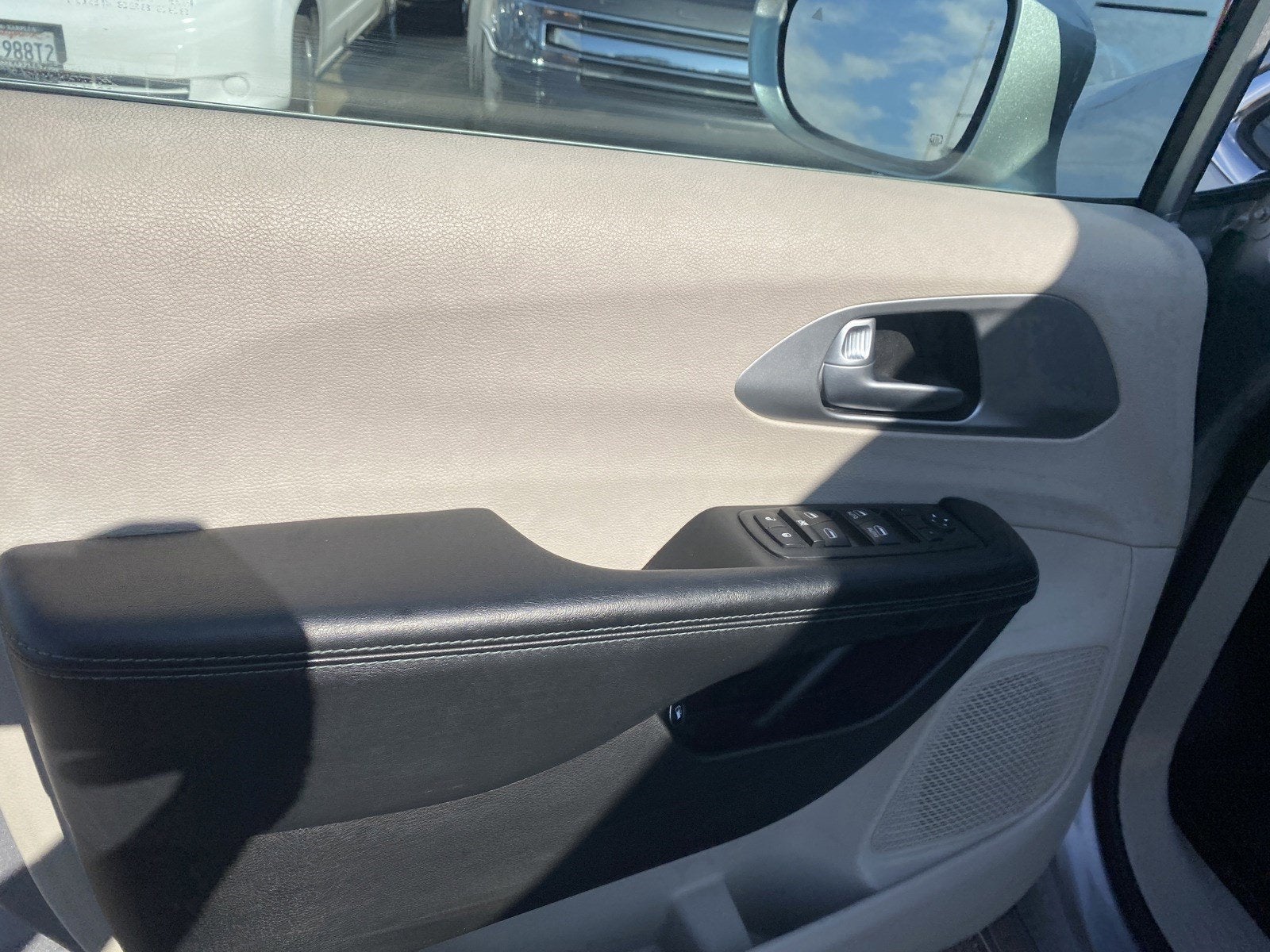 2017 Chrysler Pacifica Hybrid Platinum