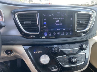 2017 Chrysler Pacifica Hybrid Platinum