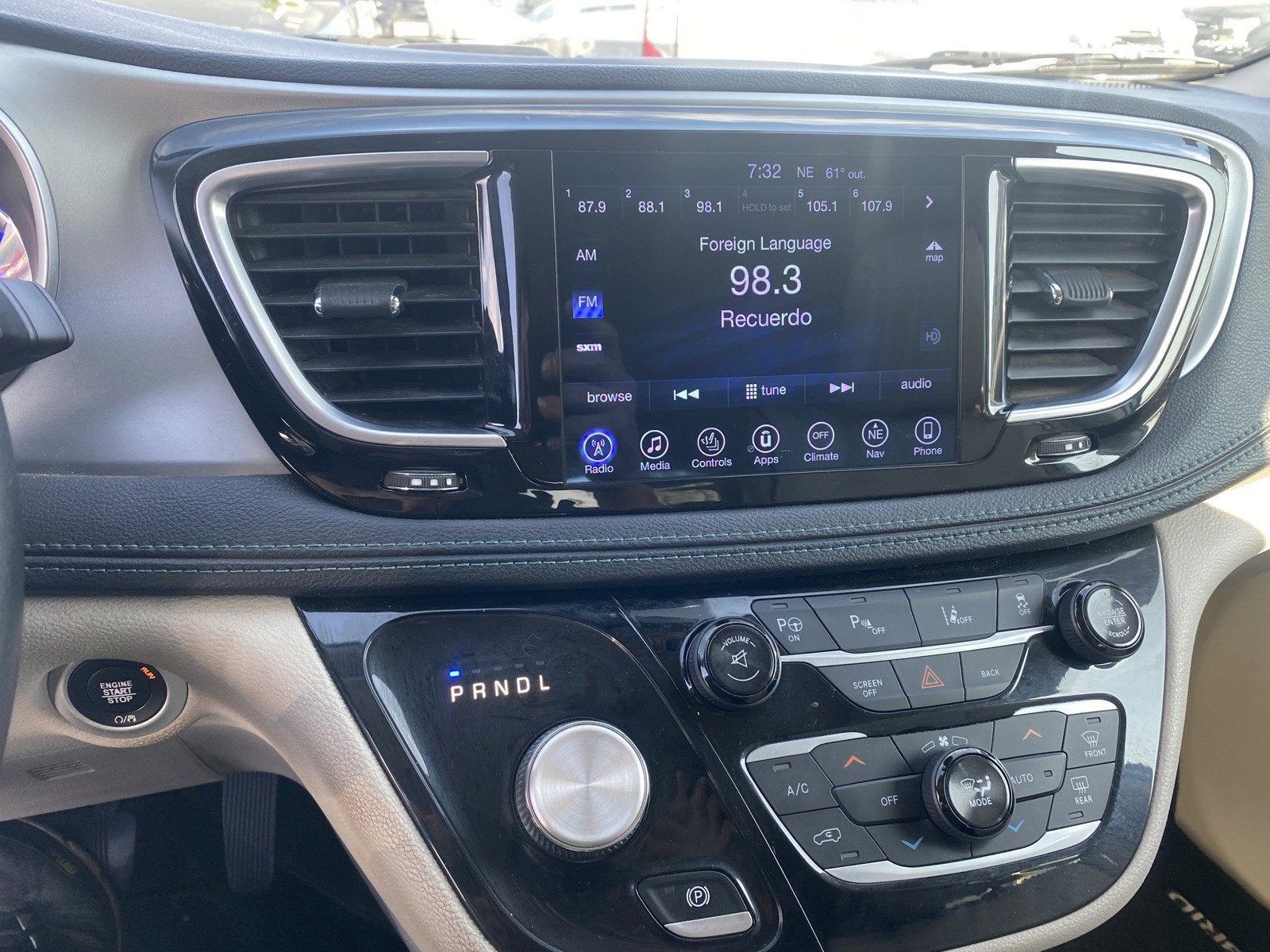 2017 Chrysler Pacifica Hybrid Platinum