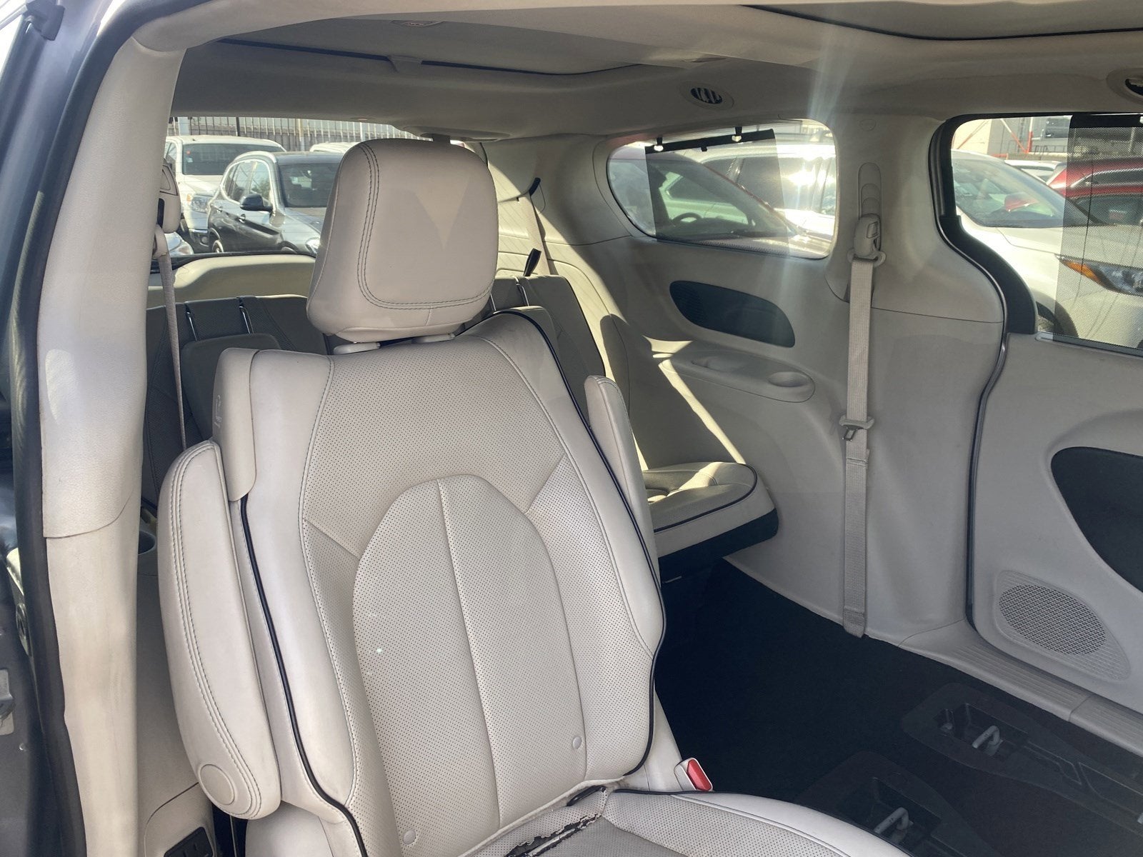 2017 Chrysler Pacifica Hybrid Platinum