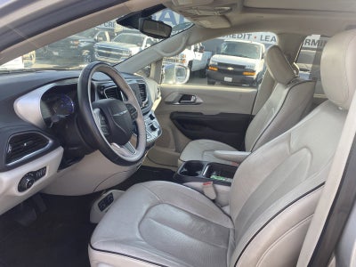 2017 Chrysler Pacifica Hybrid Platinum