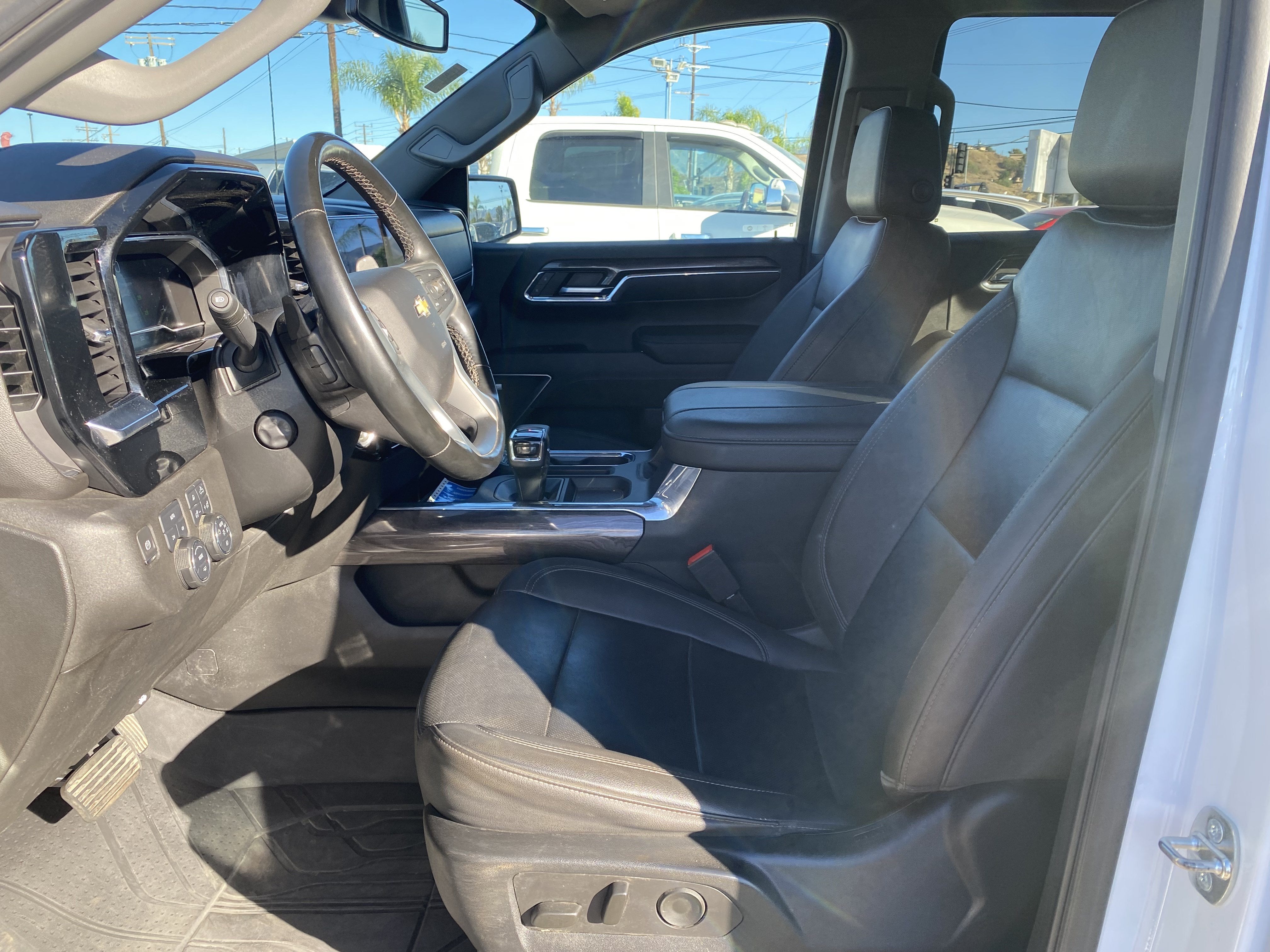 2023 Chevrolet Silverado 1500 4WD CREW CAB 147 LTZ