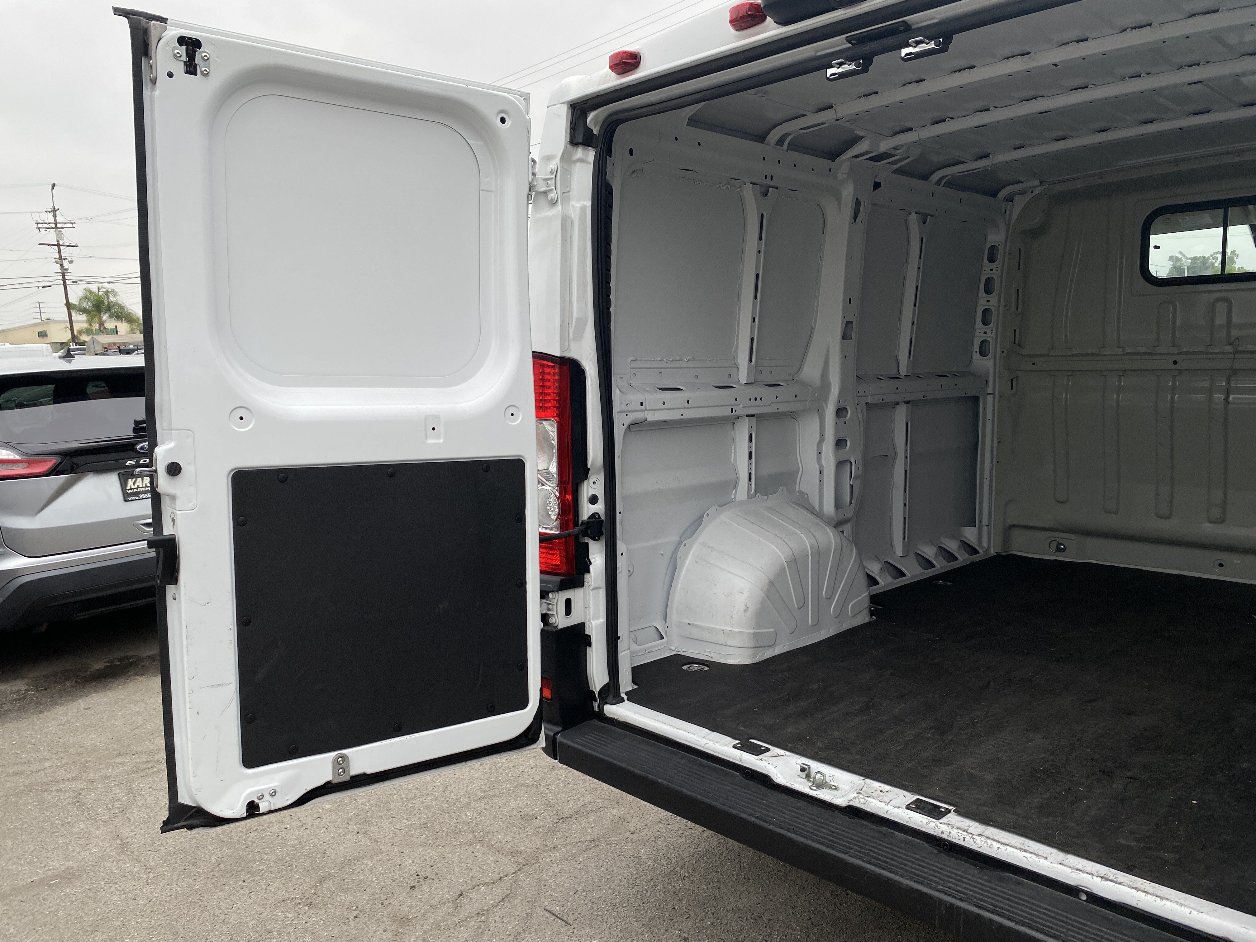2025 RAM ProMaster Cargo Van Tradesman