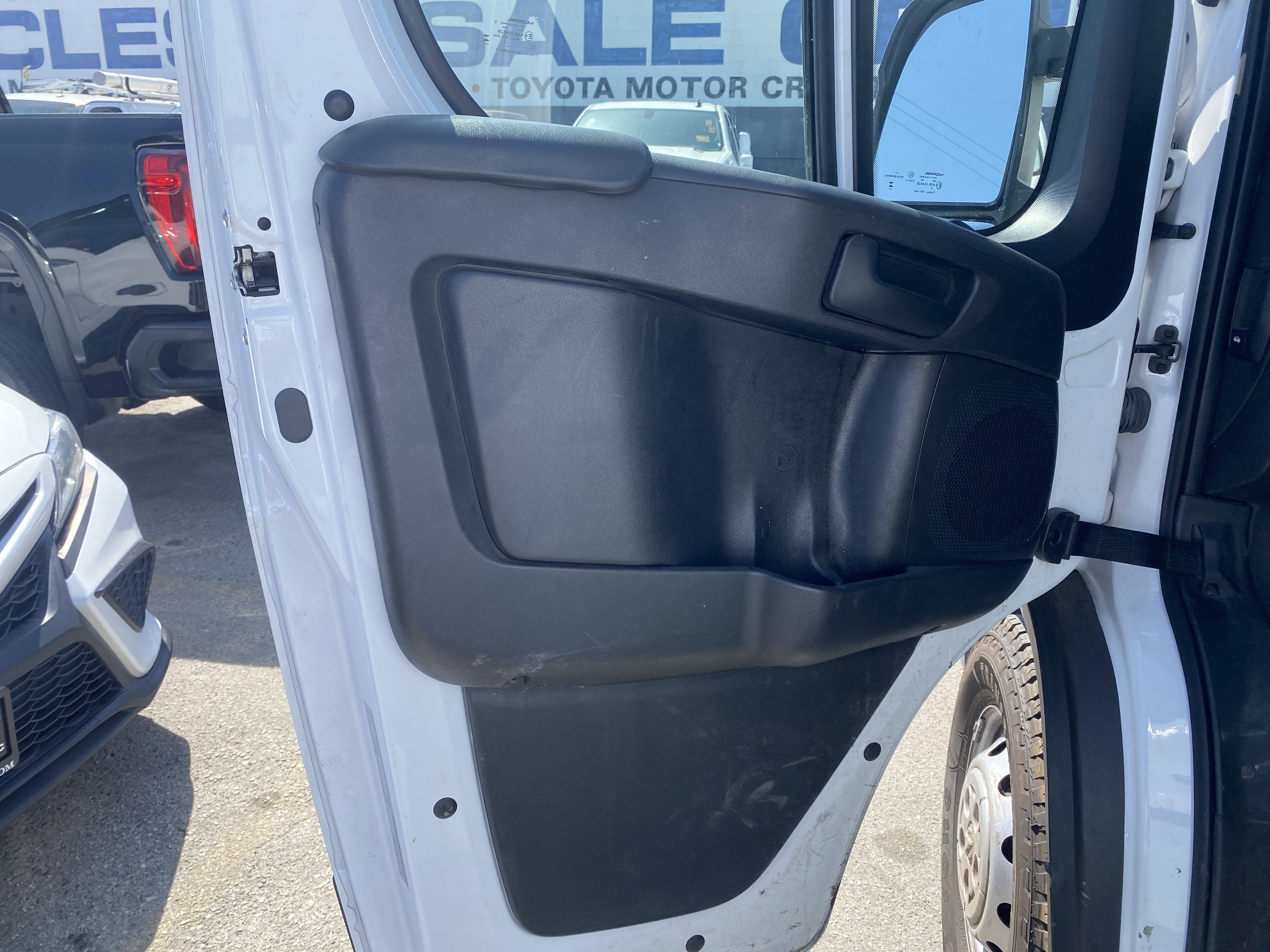 2023 RAM ProMaster Cargo Van 2500 Low Roof 136" WB